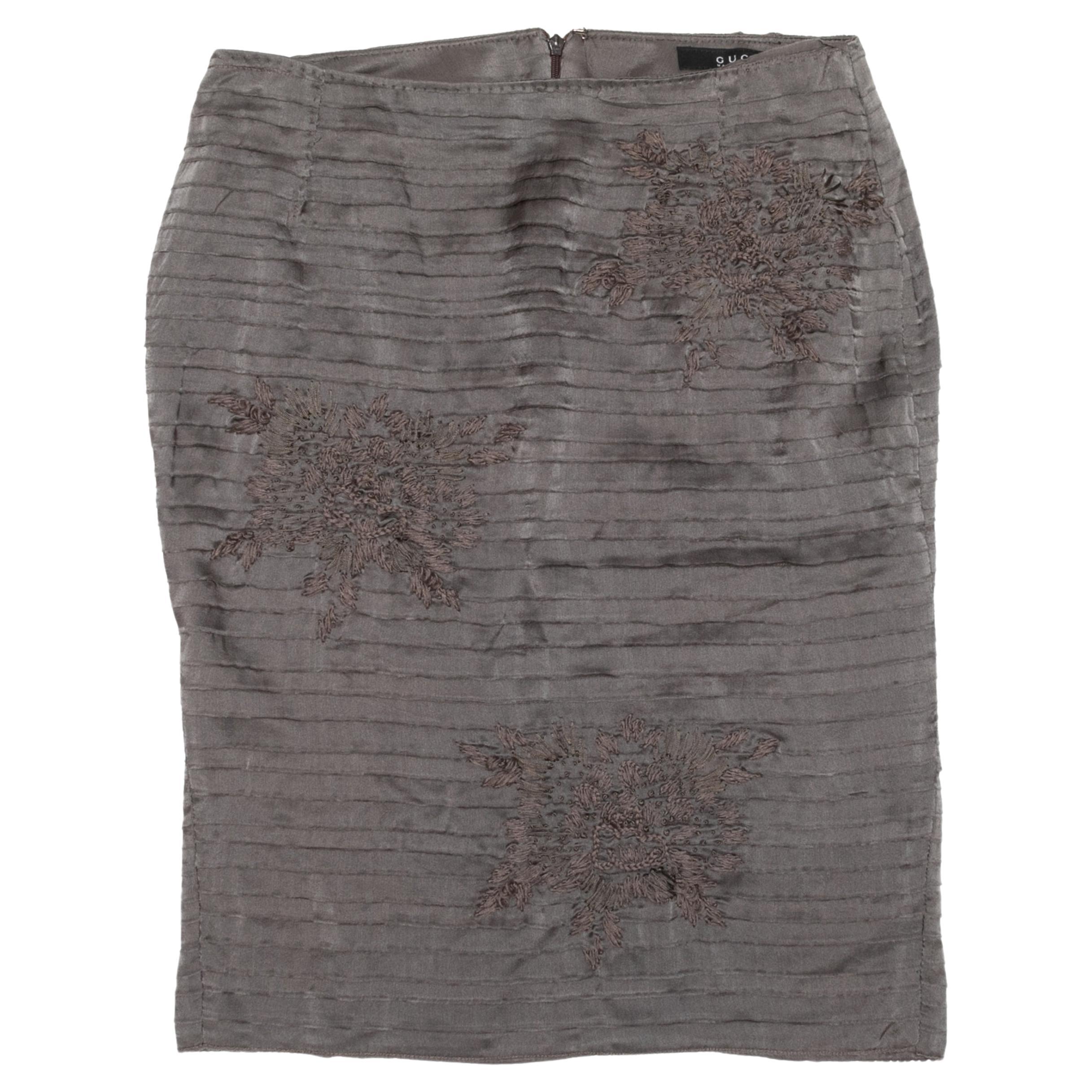 Grey Gucci Pleated Silk Skirt Size IT 40 For Sale