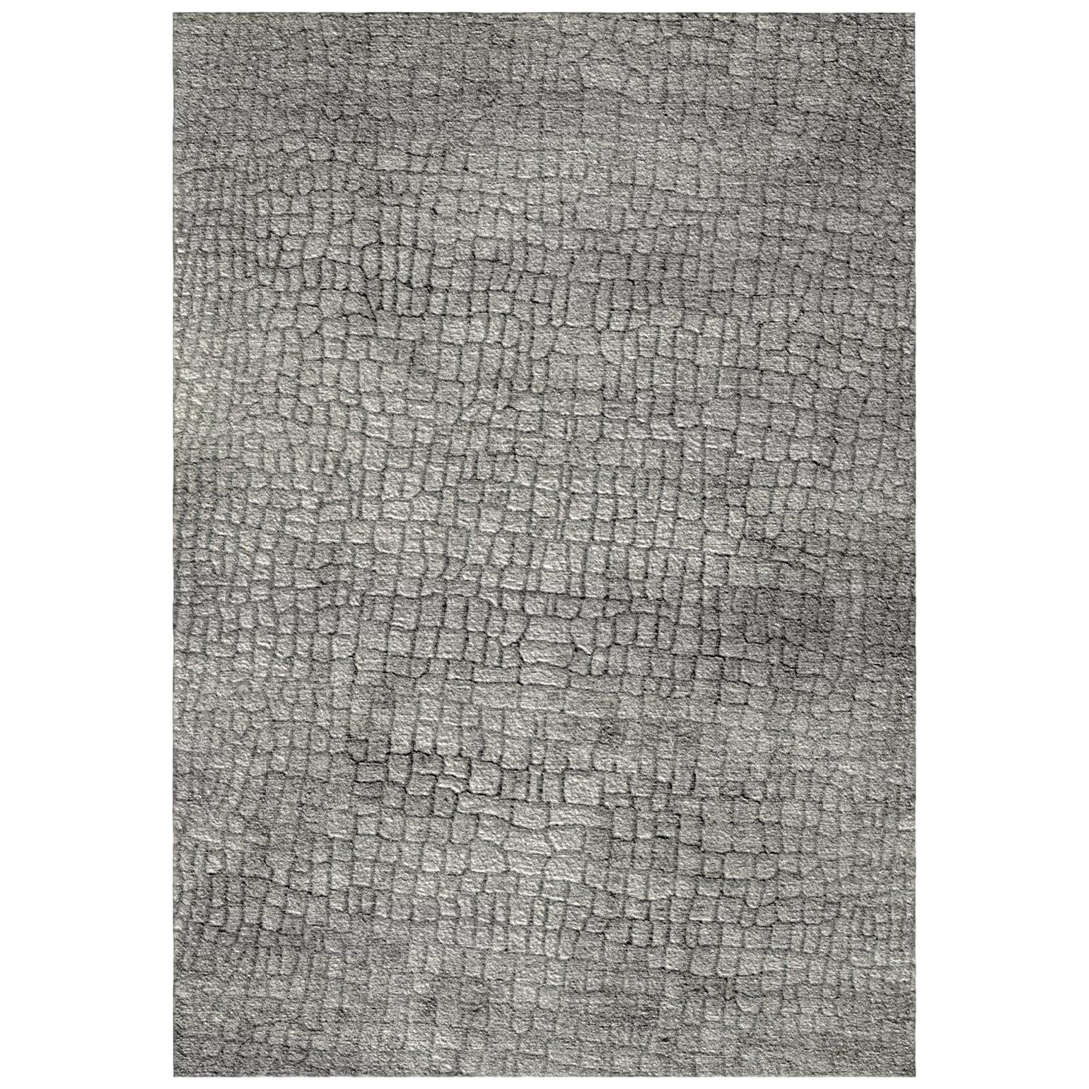 Grey Hand Knotted Wool and Silk Rug From Jacaré Collection Rug by Gordian For Sale