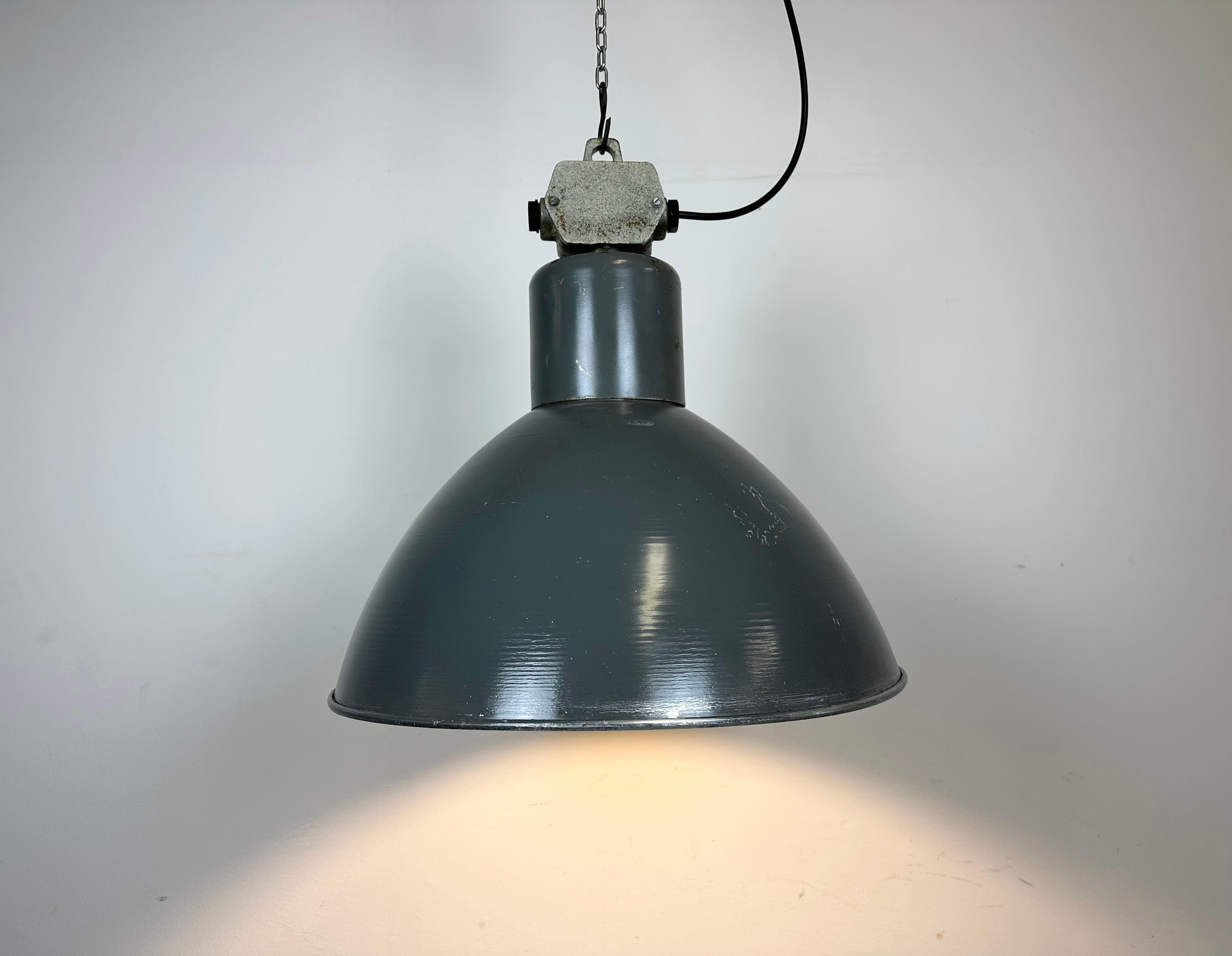 Grey Industrial Aluminium Pendant Lamp from Polam Wilkasy, 1960s For Sale 4