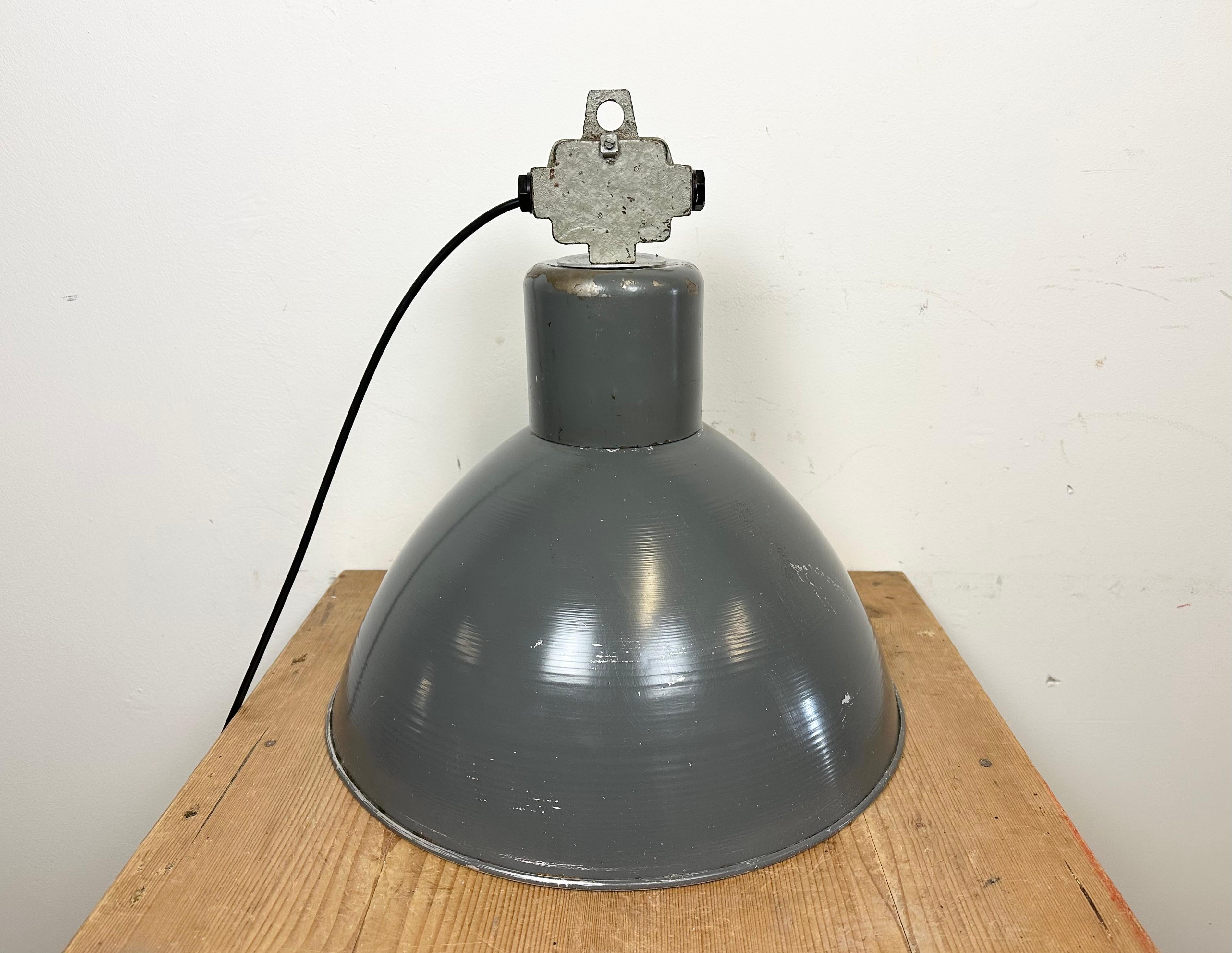 Grey Industrial Aluminium Pendant Lamp from Polam Wilkasy, 1960s For Sale 6