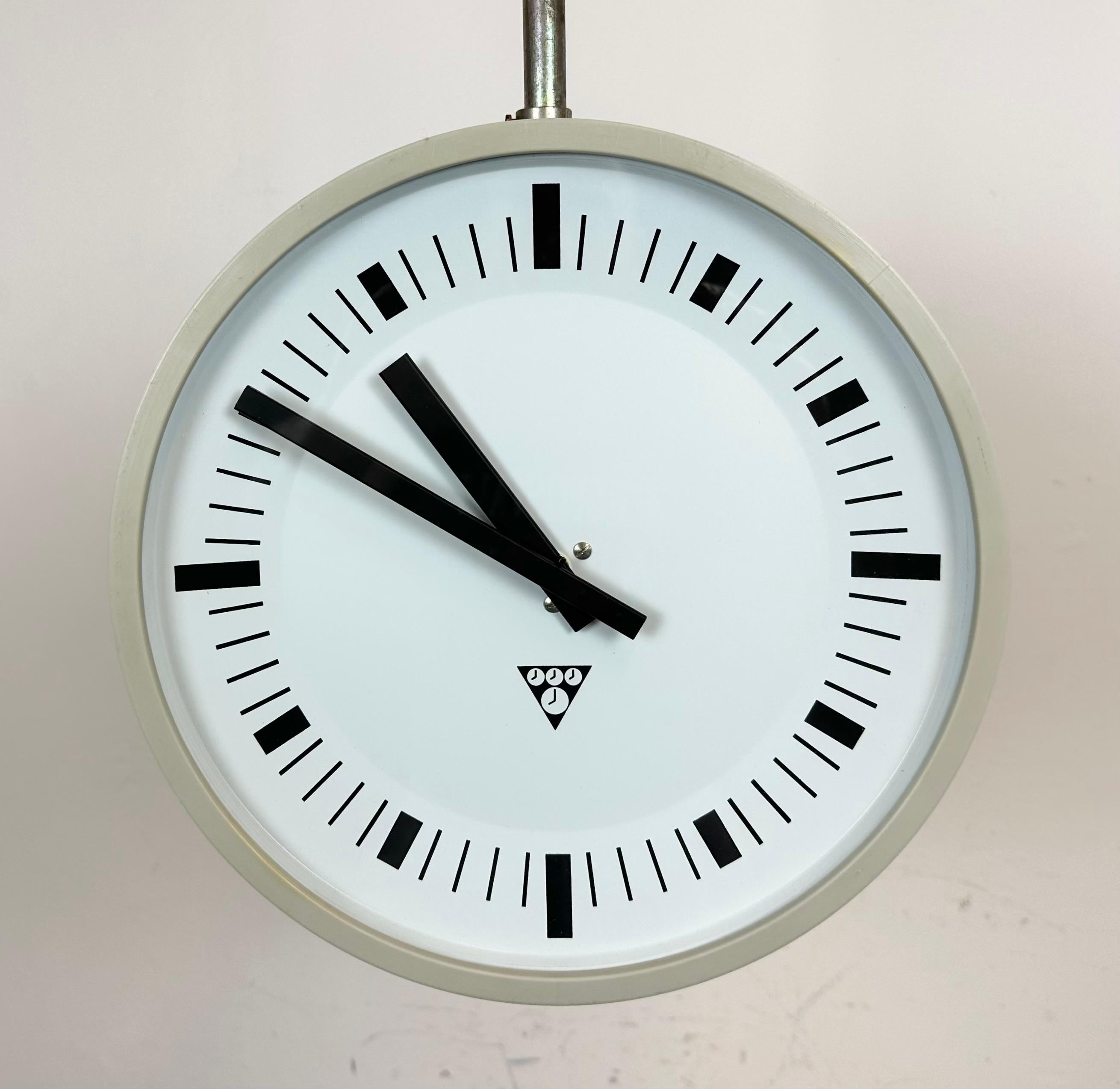 Grey Industrial Bakelite Double Sided Factory Clock from Pragotron, 1980s For Sale 8