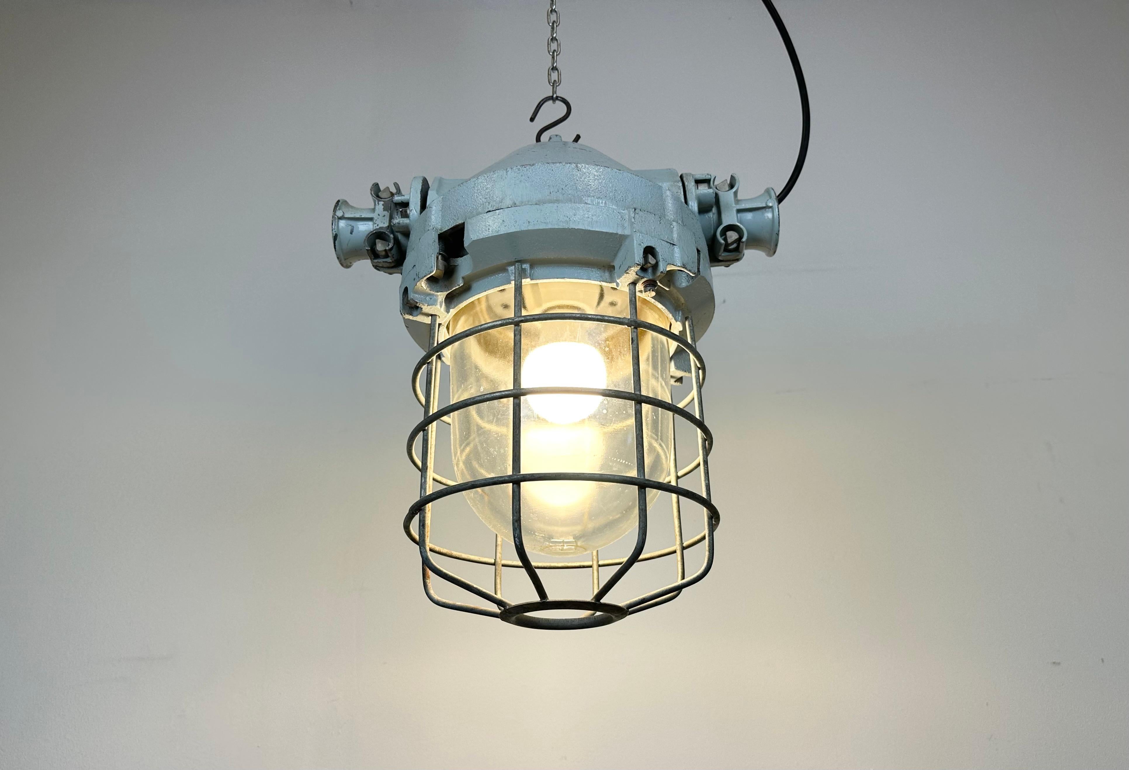 Grey Industrial Bunker Hanging Light with Iron Cage from Elektrosvit, 1970s For Sale 13