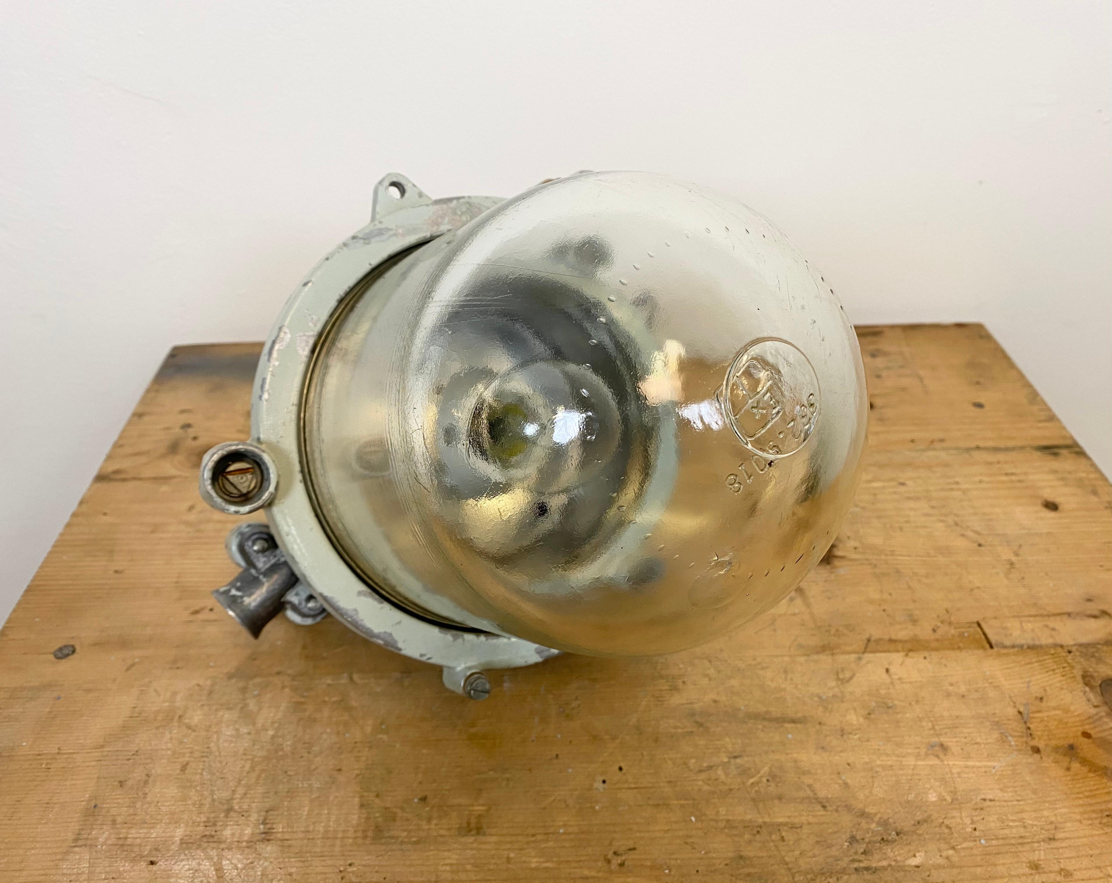 Grey Industrial Cast Aluminium Explosion Proof Lamp, 1970s 7
