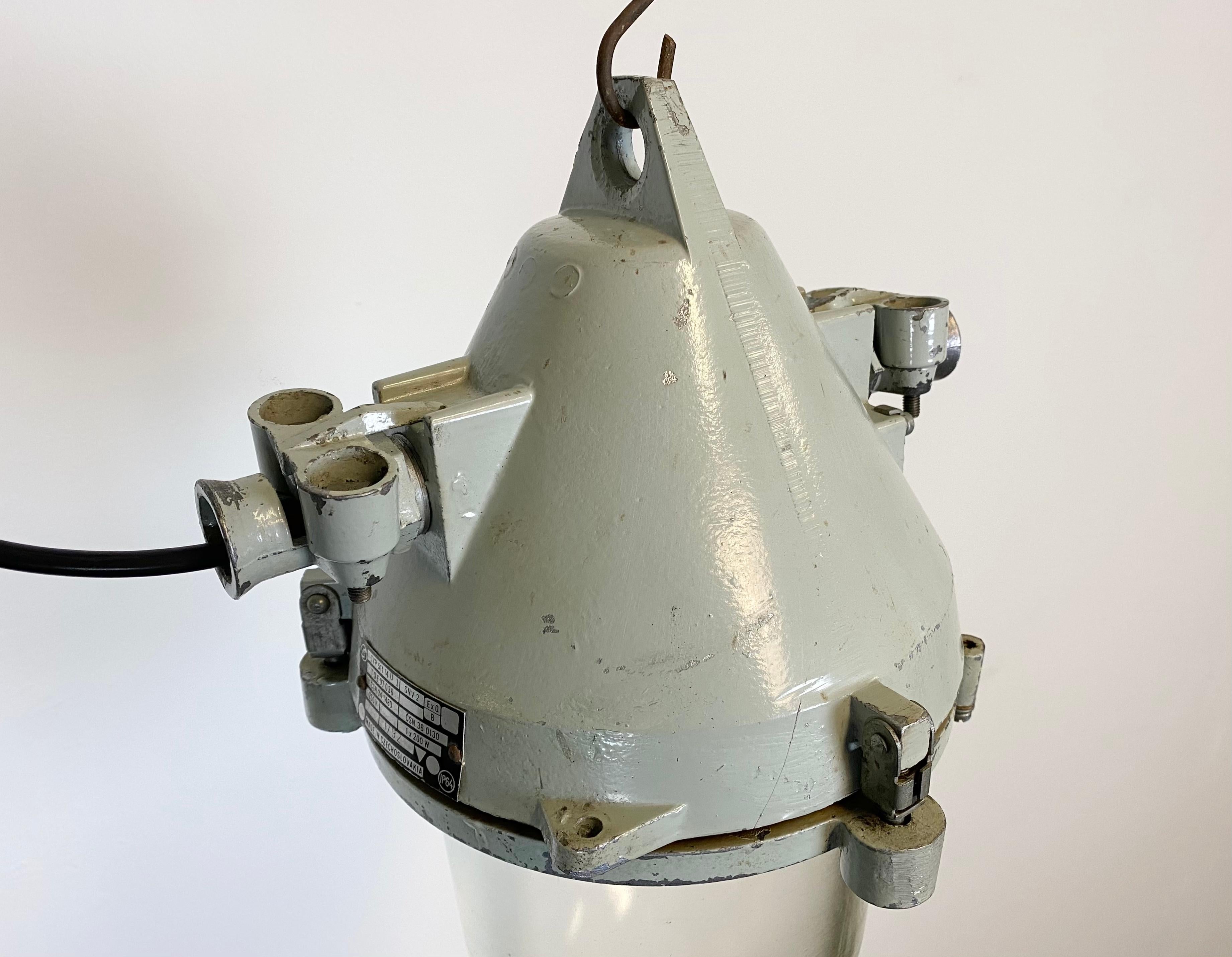 Grey Industrial Cast Aluminium Explosion Proof Lamp, 1970s 3