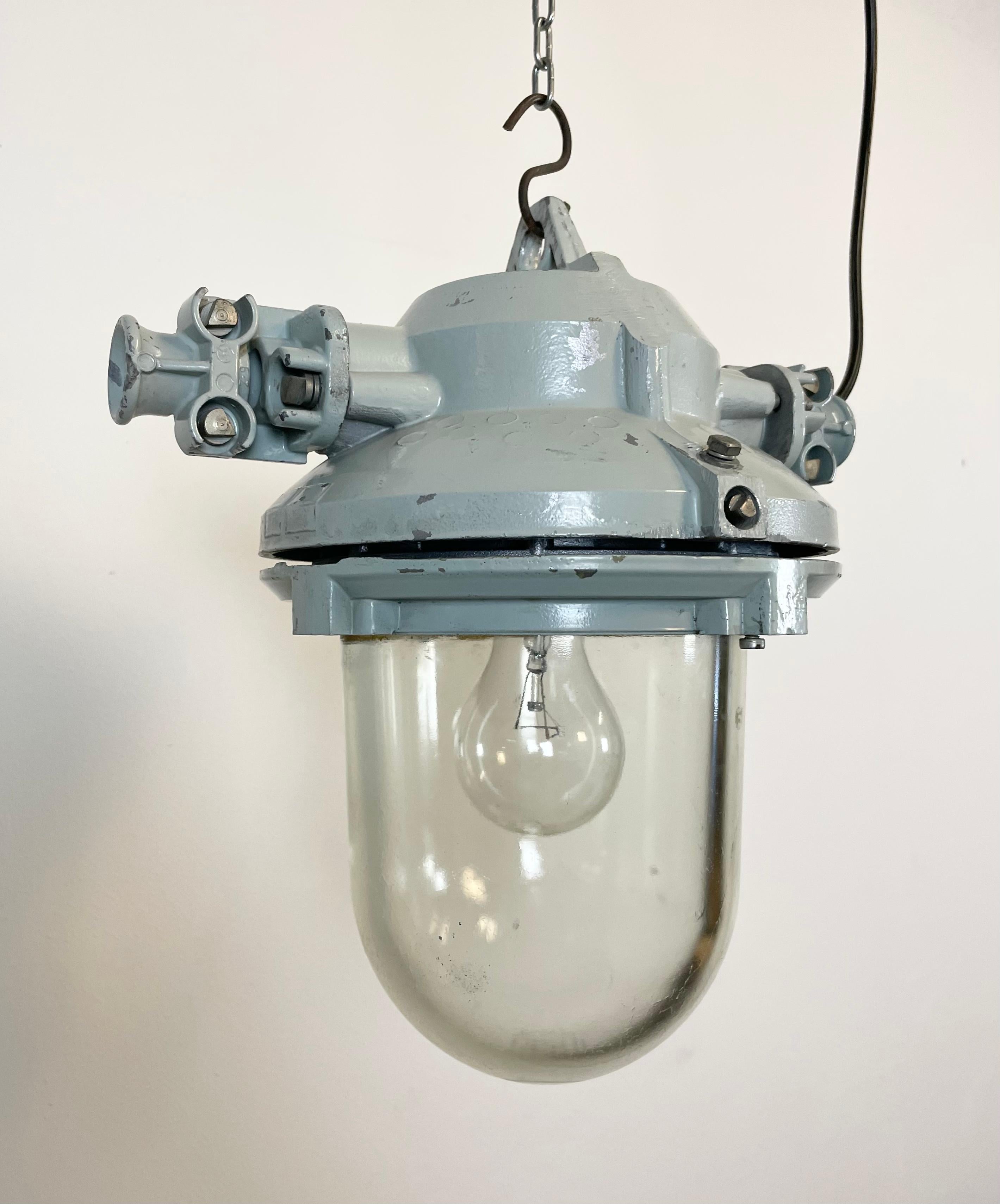 Aluminium Lampe d'exposition industrielle en fonte d'aluminium grise, années 1970 en vente