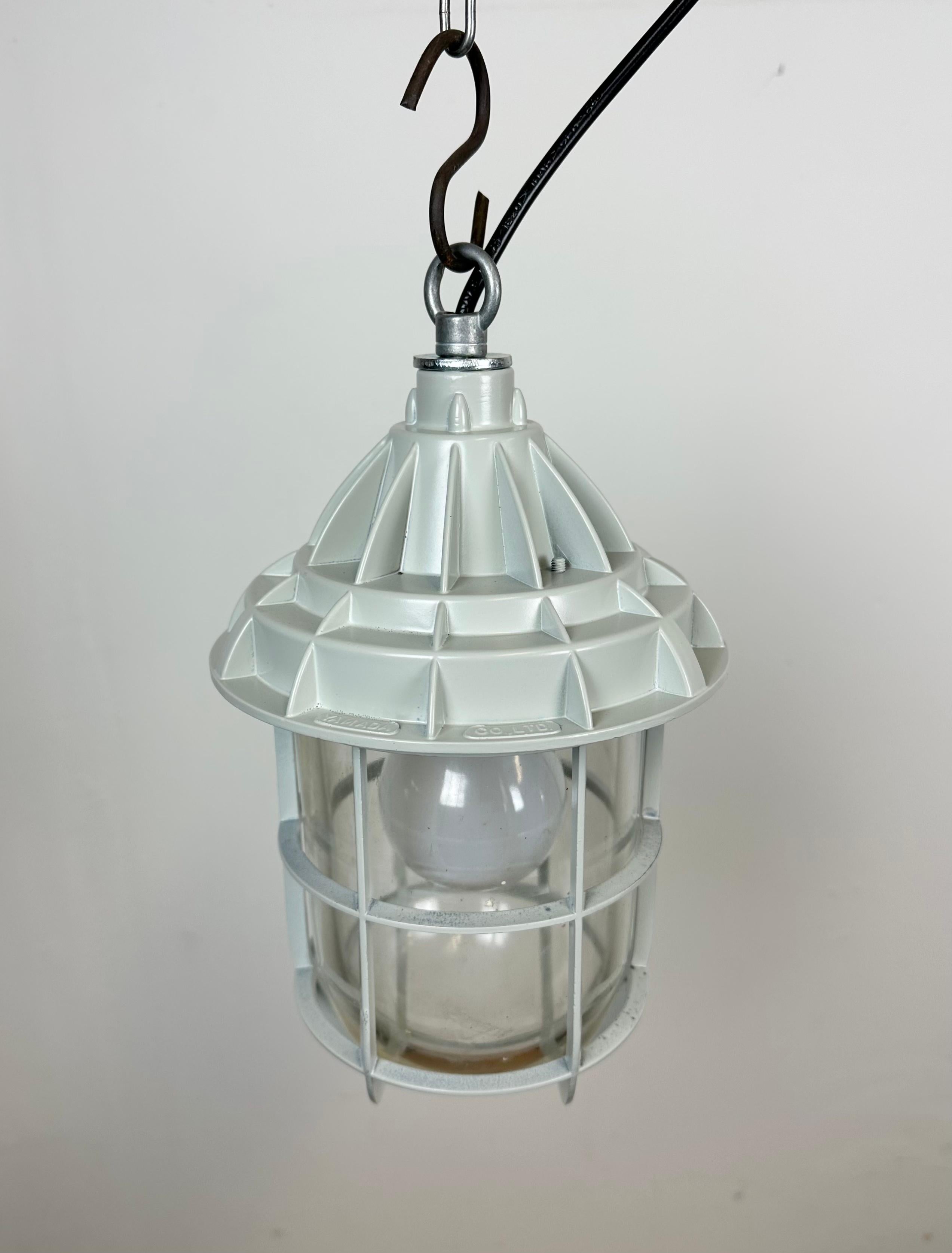 Lampe industrielle en fonte d'aluminium grise de Yamada Co.Ltd en vente 1