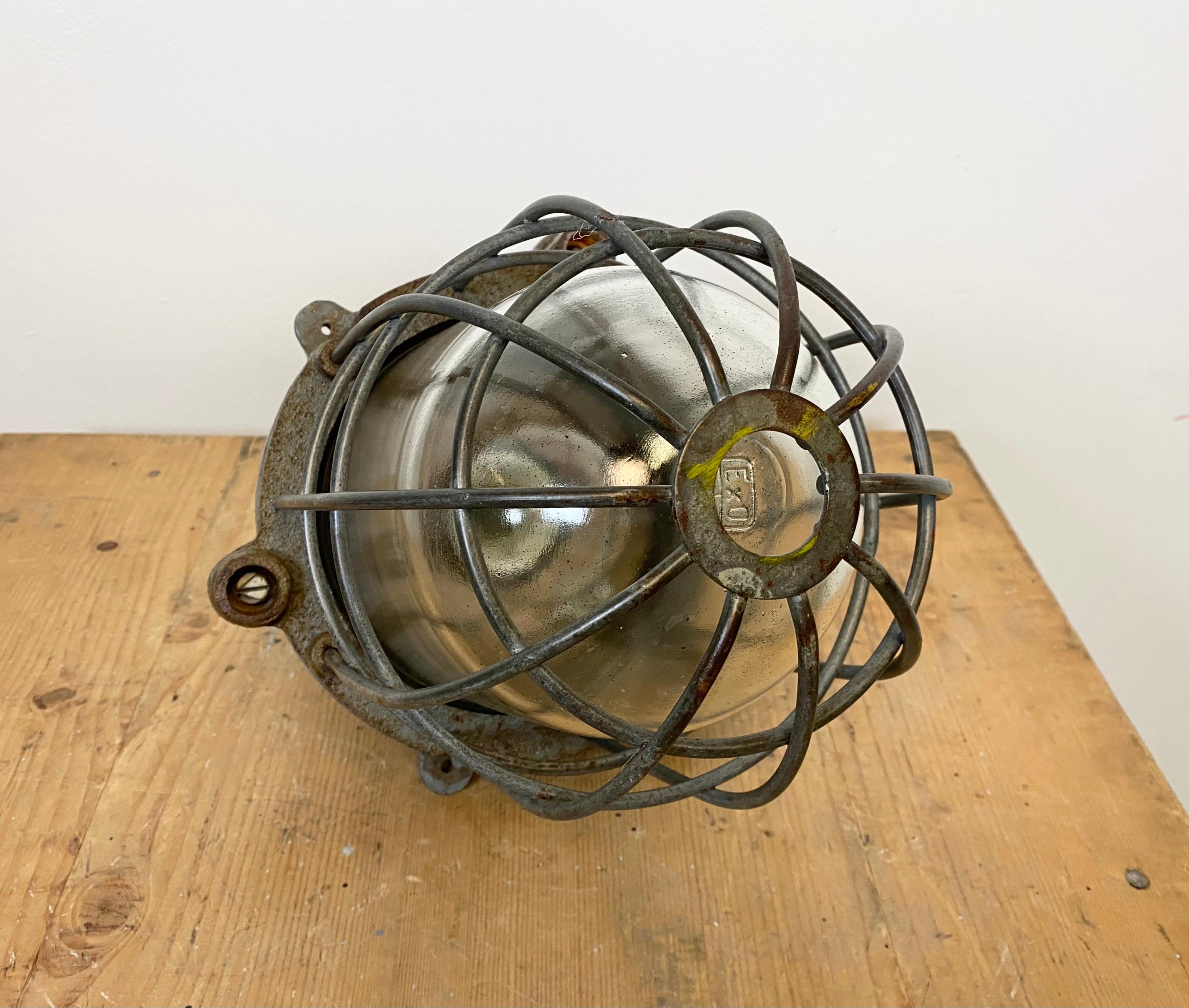 Lampe à suspension cage industrielle grise, années 1960 en vente 5