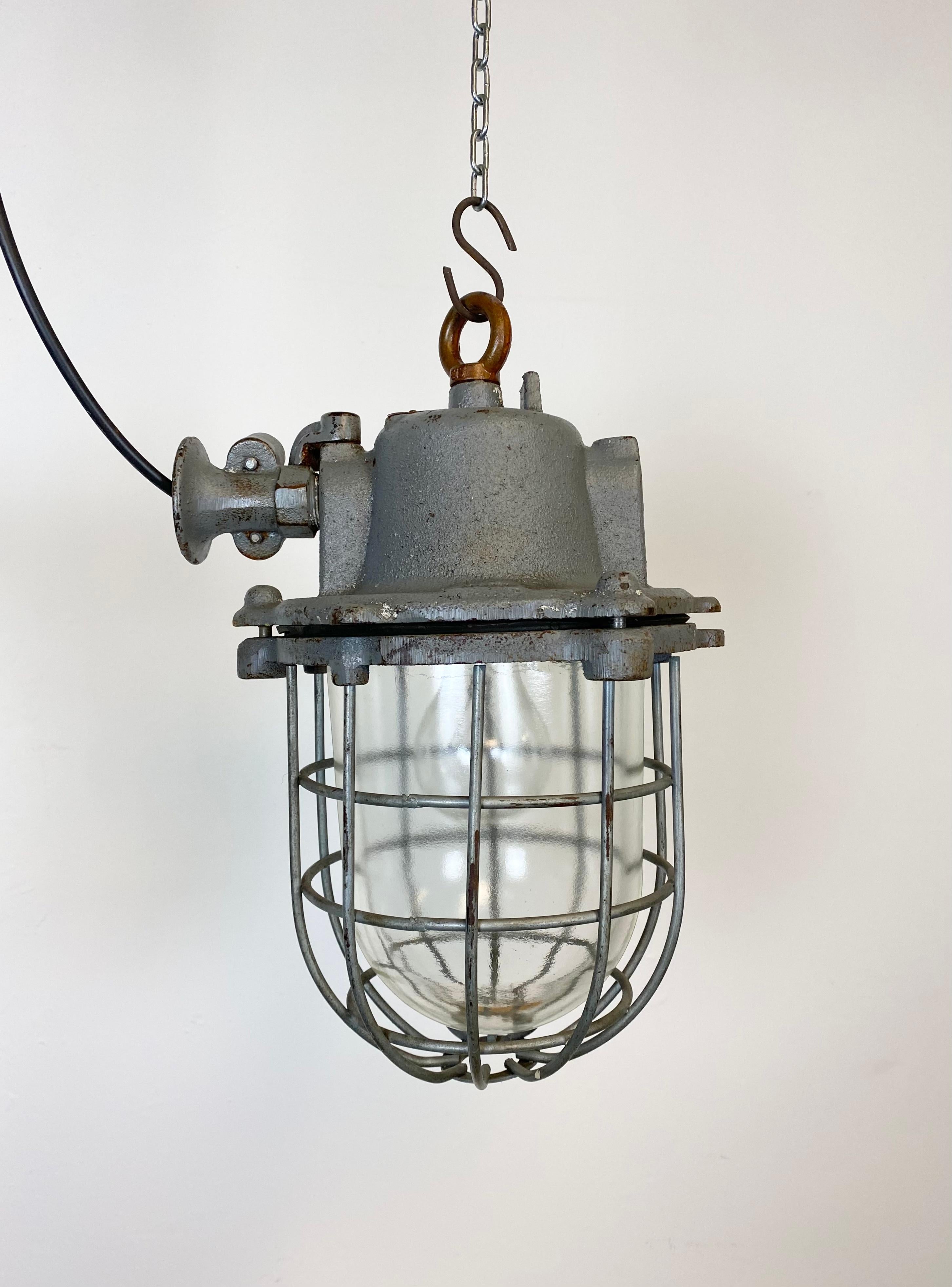 cast iron pendant light