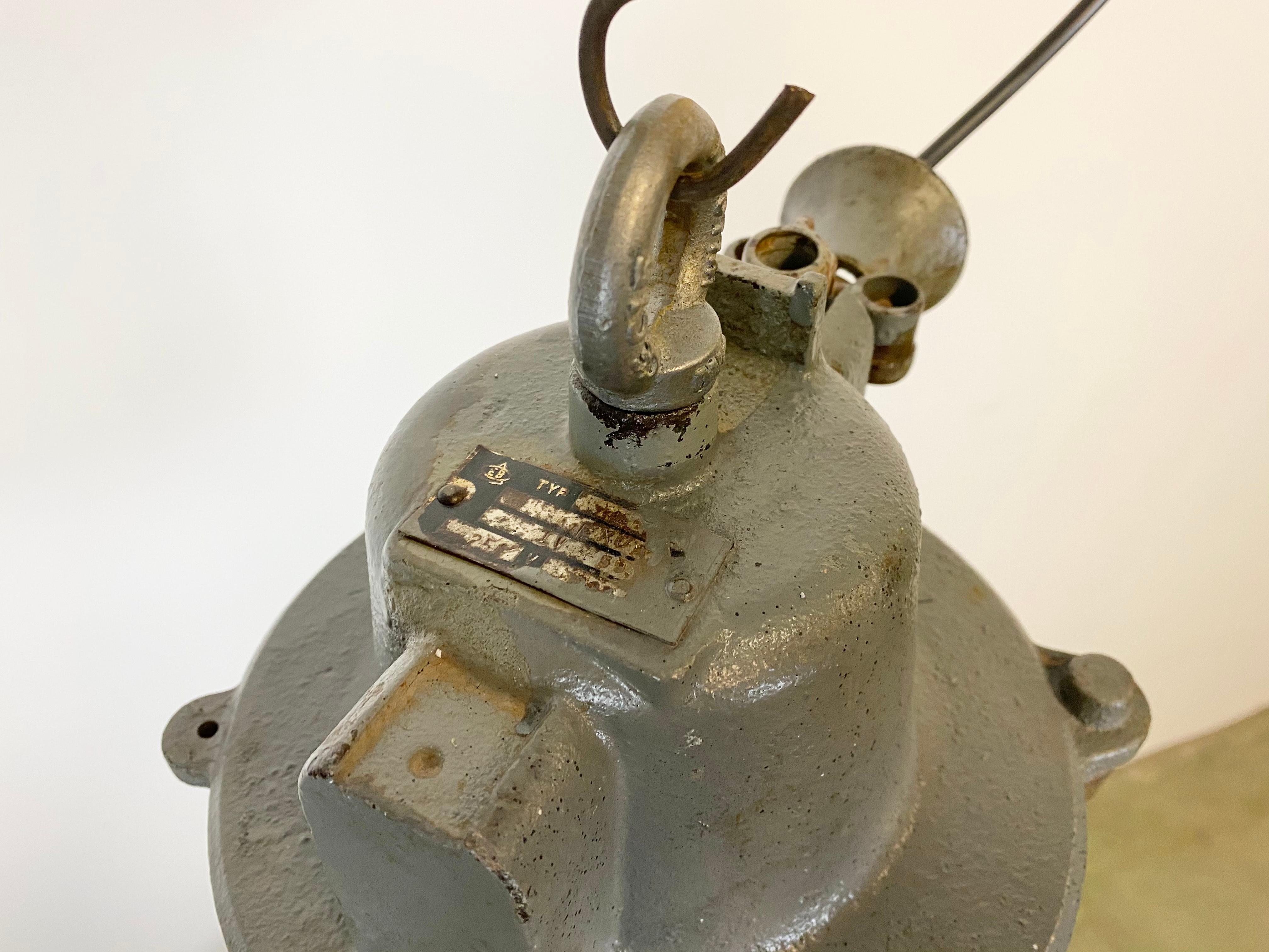 Verre Lampe à suspension cage industrielle grise, années 1960 en vente