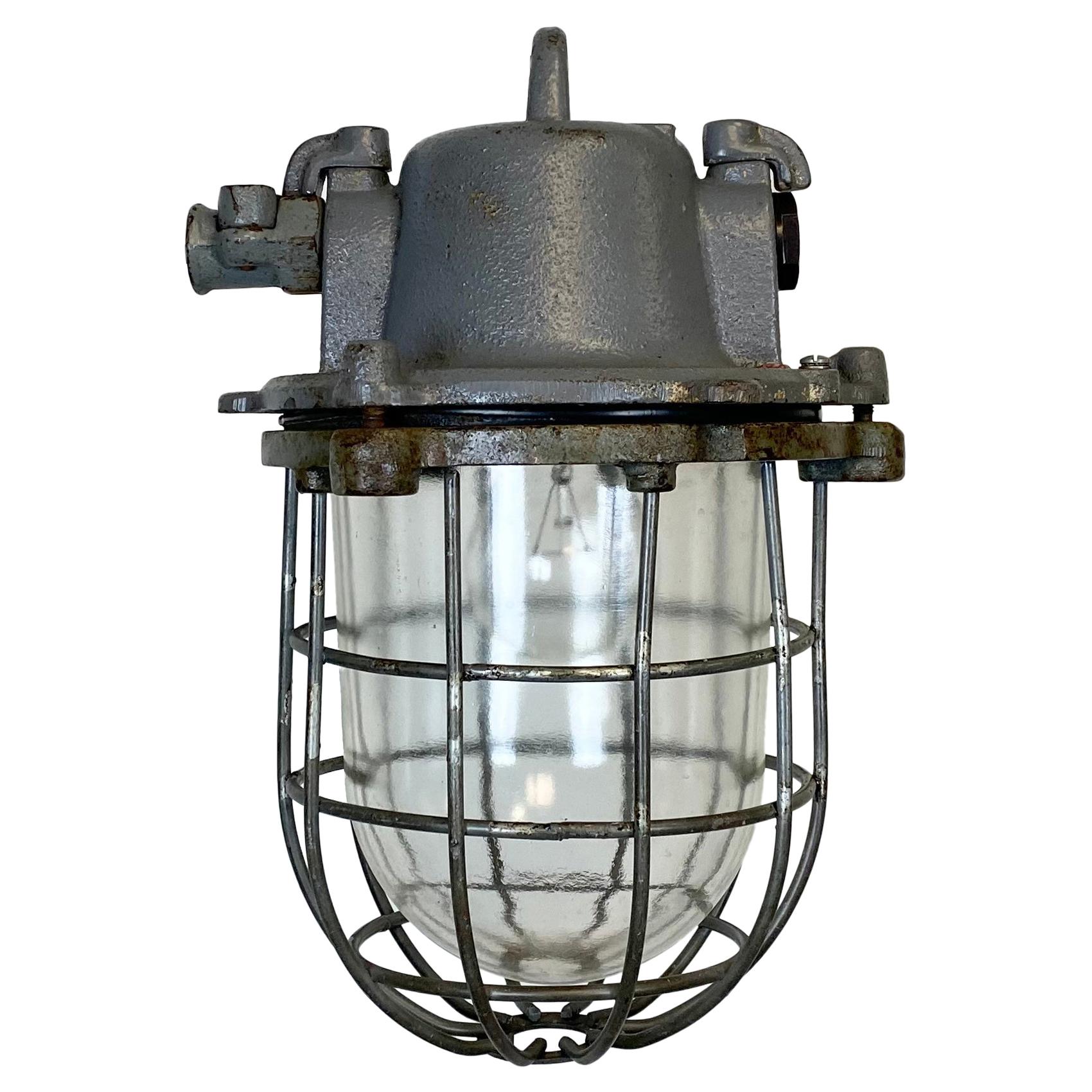 Lampe à suspension en cage industrielle en fonte grise, années 1960