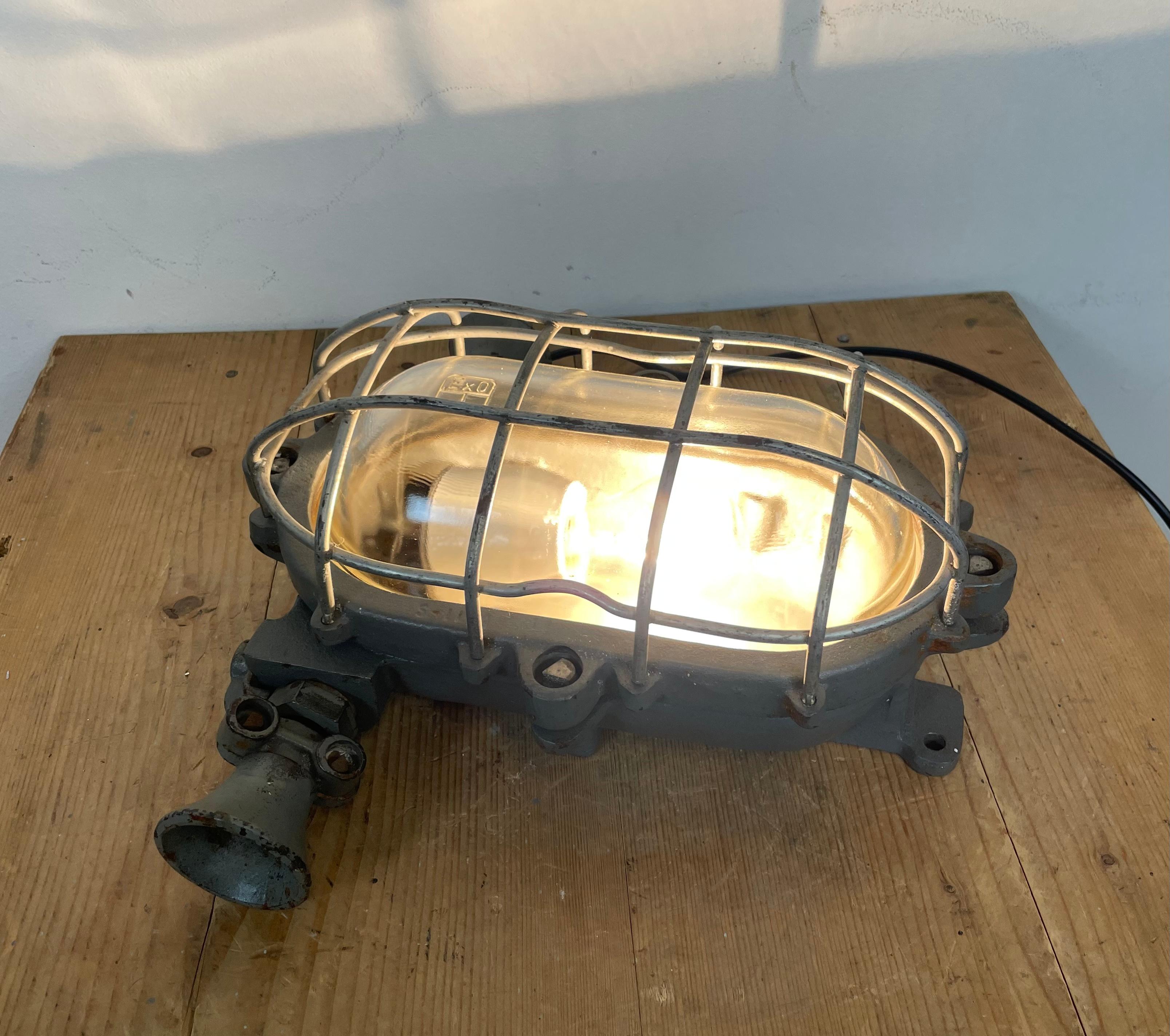 Grey Industrial Cast Iron Wall Light from Elektrosvit, 1960s For Sale 10