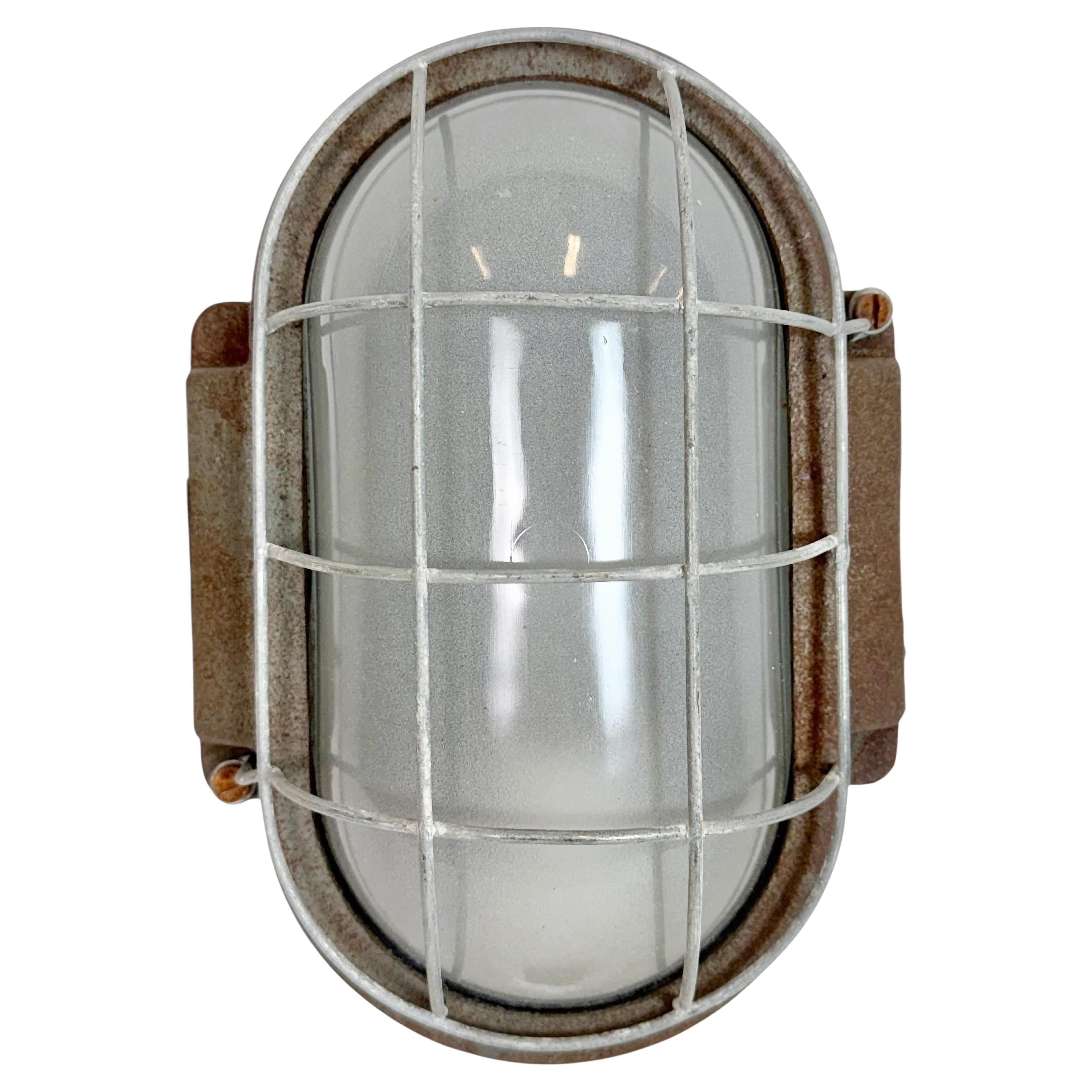 Aplique industrial de hierro fundido gris de Elektrosvit, años 60