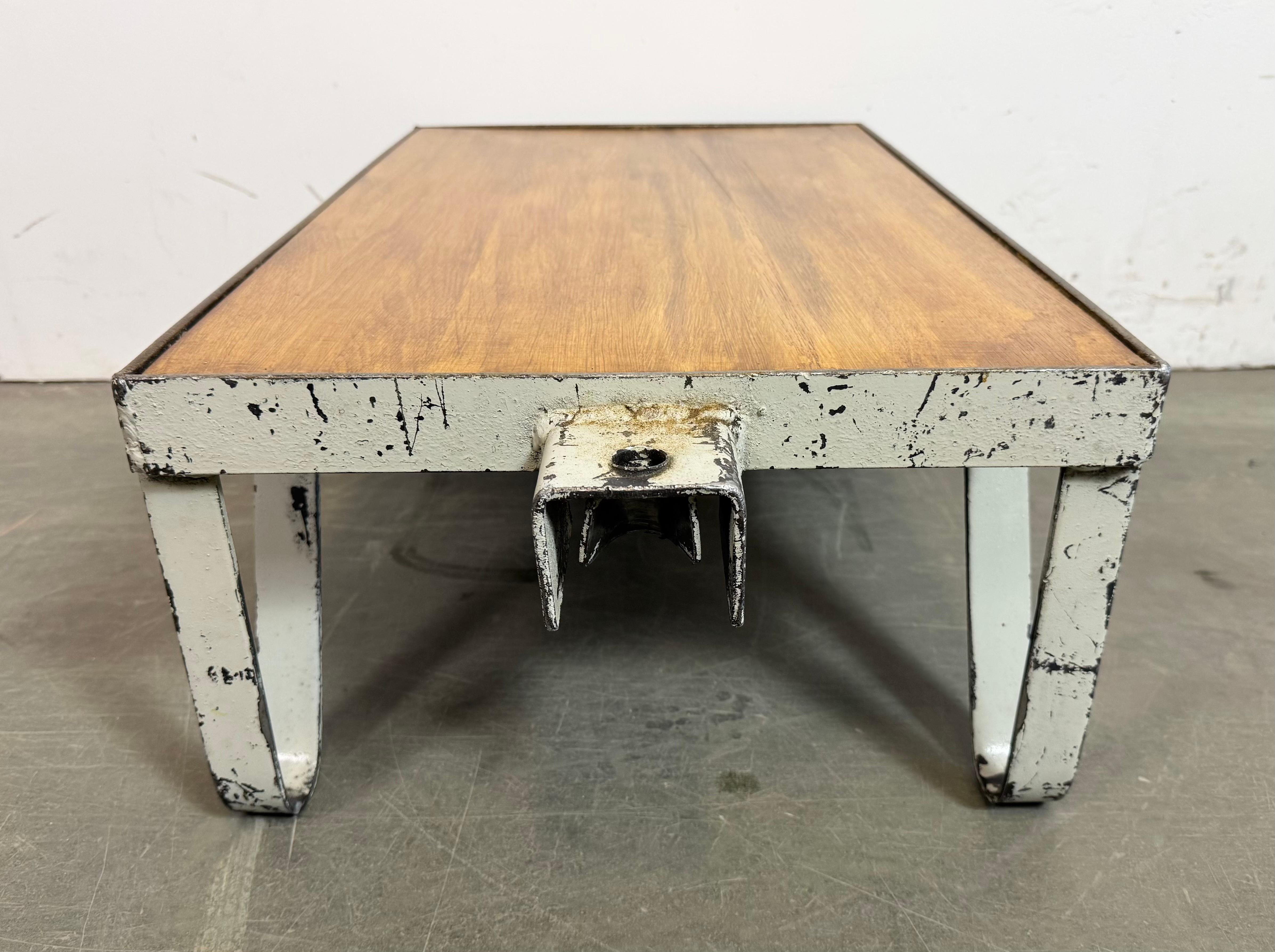 Grey Industrial Coffee Table Cart, 1960s For Sale 11