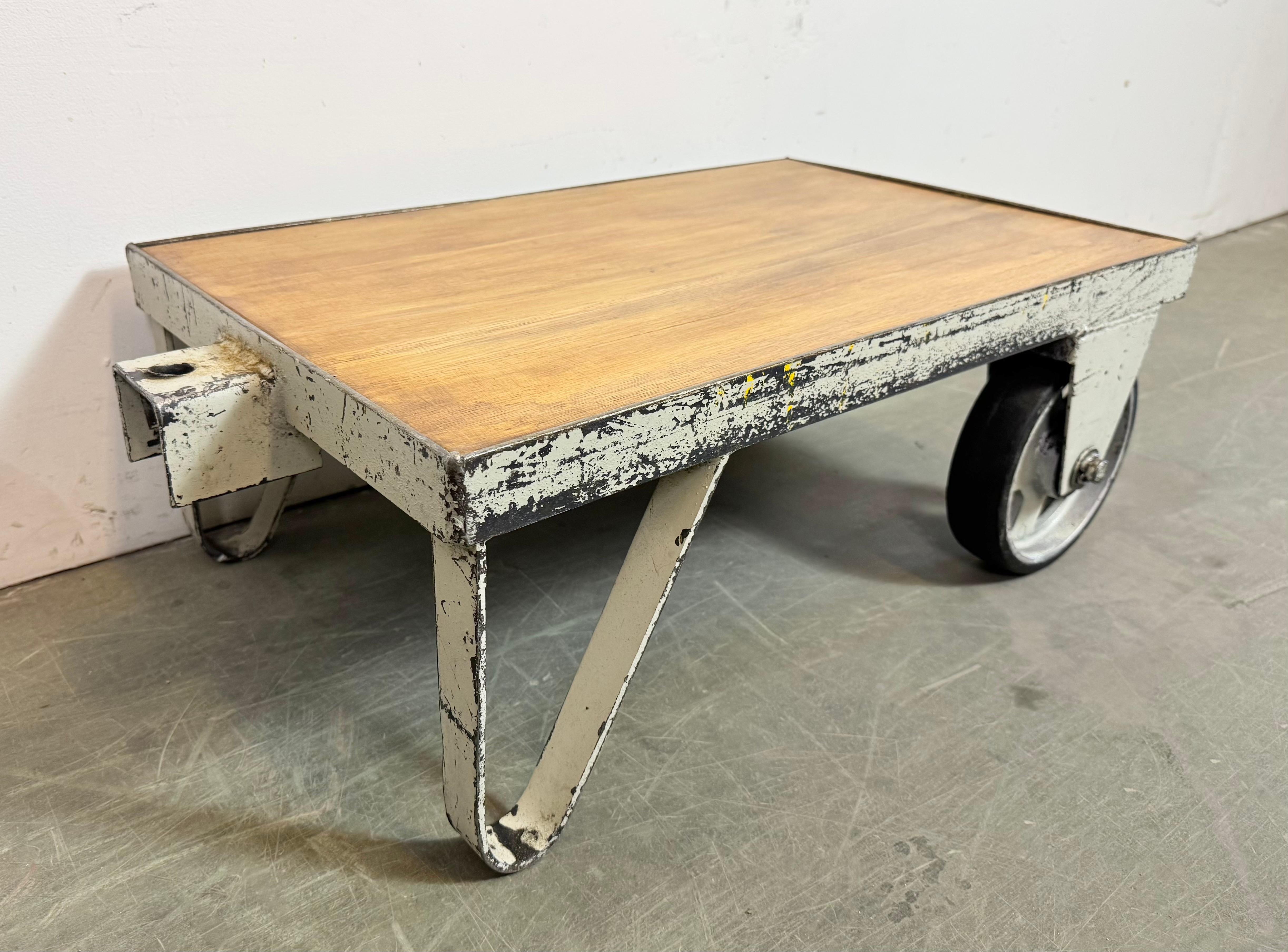 Grey Industrial Coffee Table Cart, 1960s In Good Condition For Sale In Kojetice, CZ