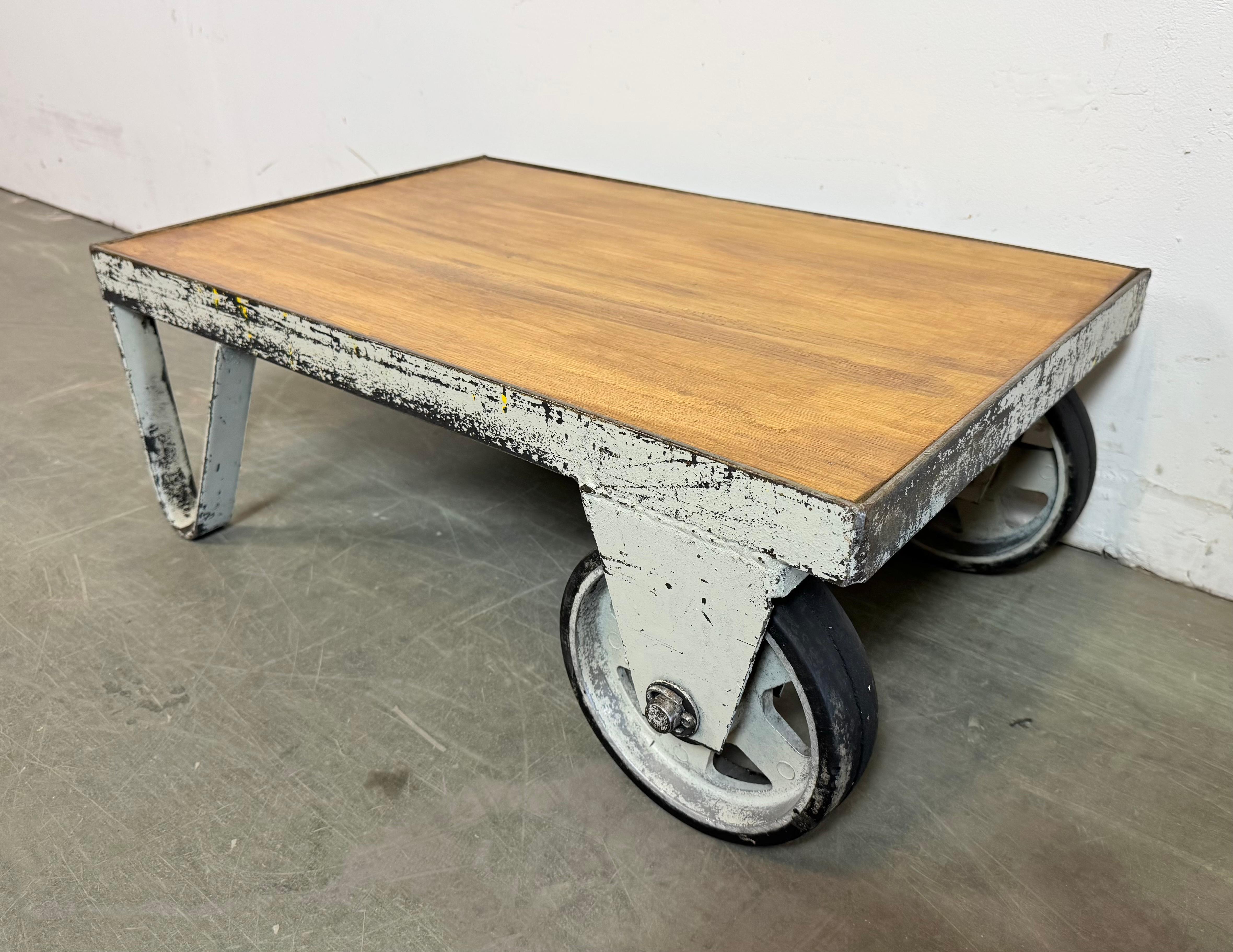 20th Century Grey Industrial Coffee Table Cart, 1960s For Sale