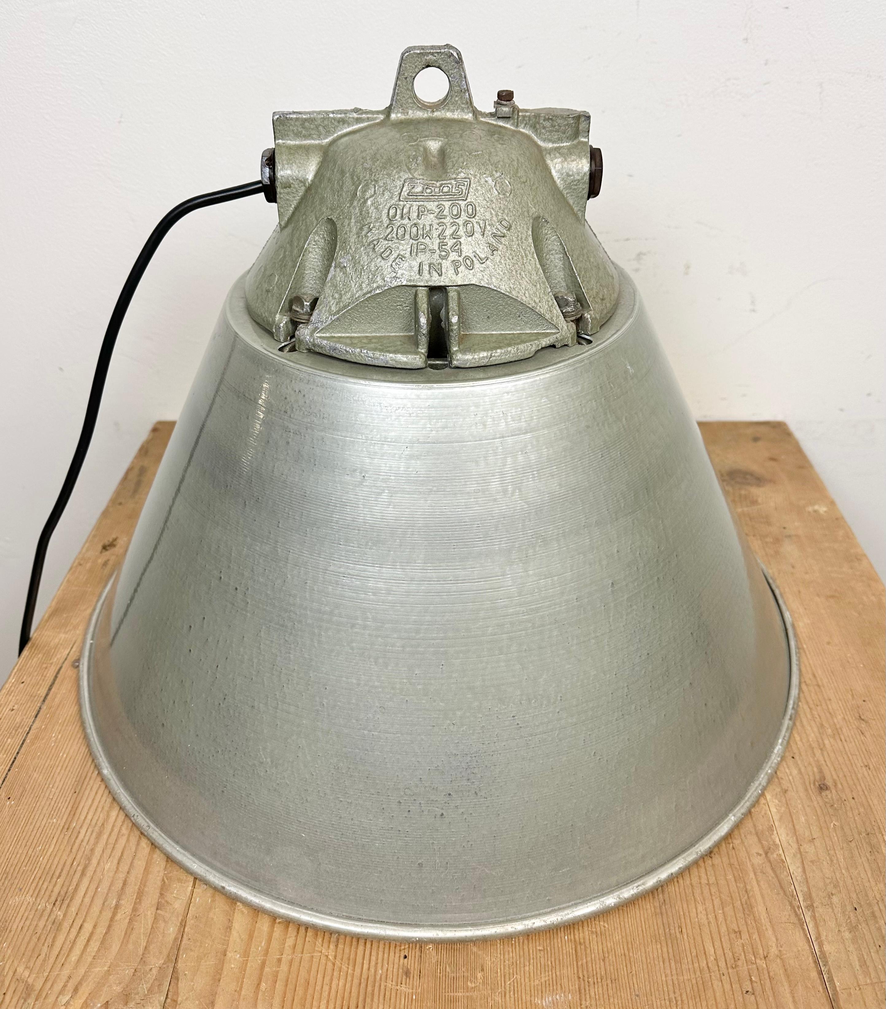 Grey Industrial Explosion Proof Lamp with Aluminum Shade from Zaos, 1970s For Sale 5