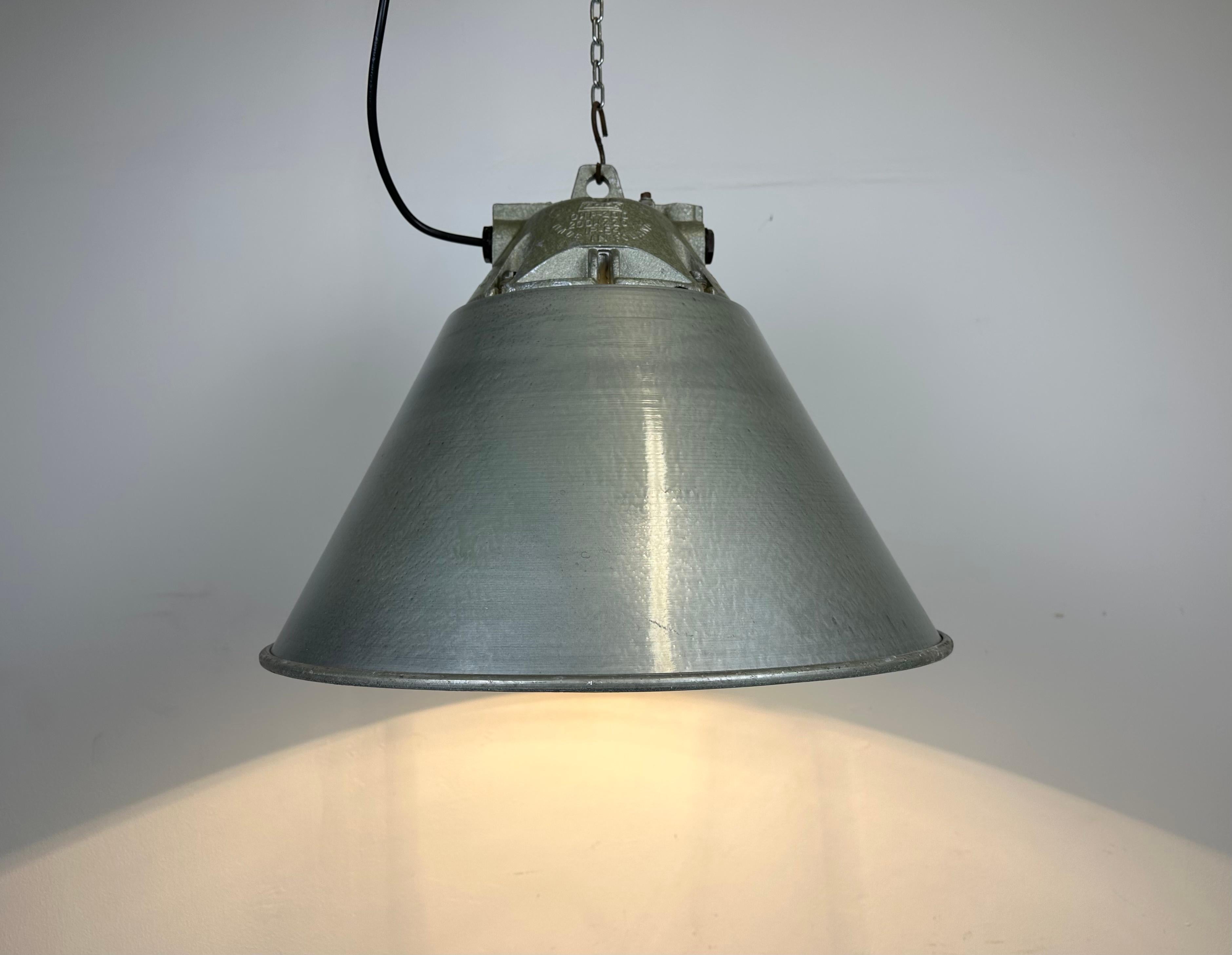 Grey Industrial Explosion Proof Lamp with Aluminum Shade from Zaos, 1970s For Sale 3