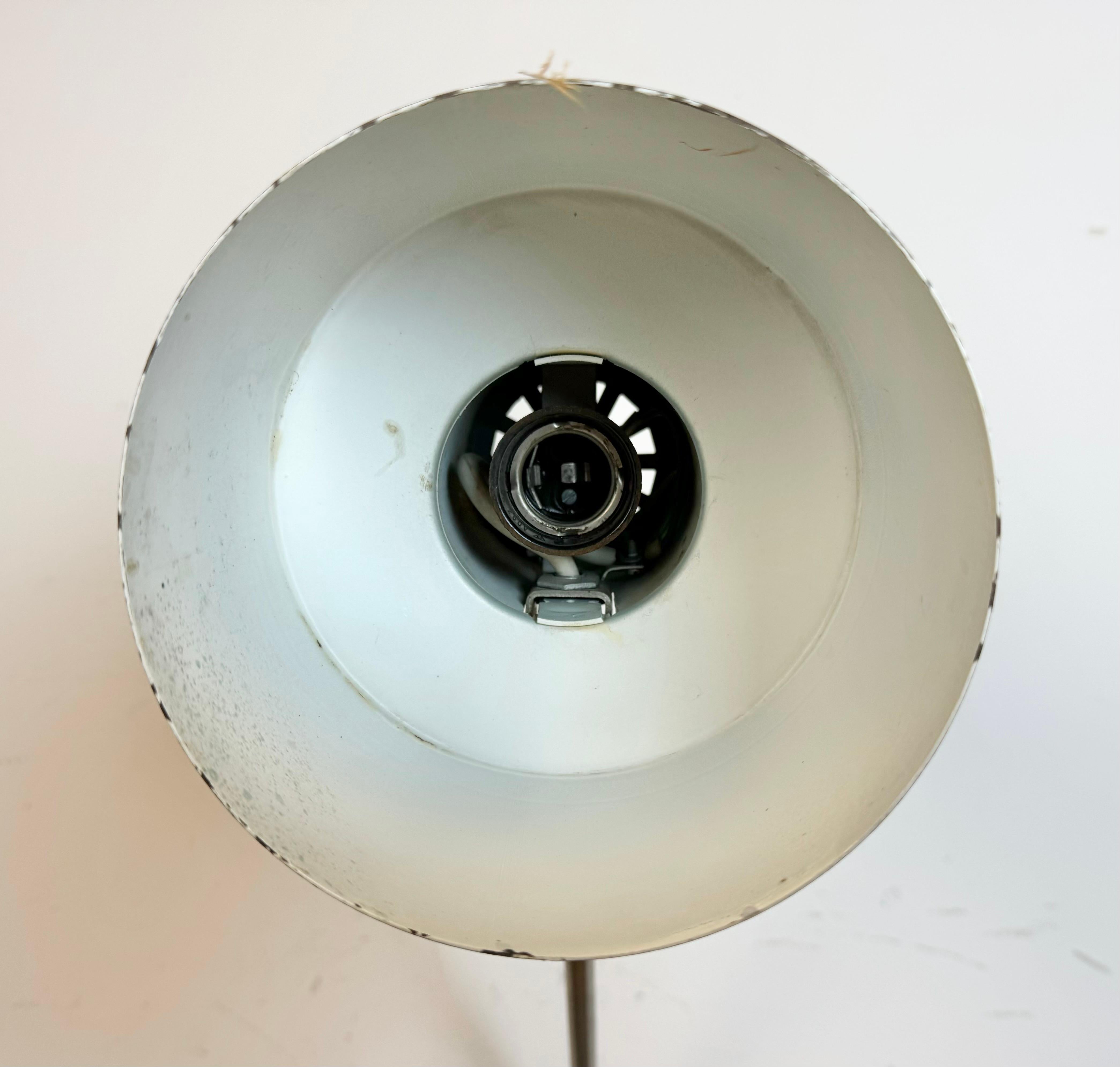 Lampe de bureau d'usine industrielle grise de Elektrosvit, 1970 en vente 4