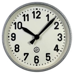 Horloge murale industrielle grise de Chronotechna, années 1950