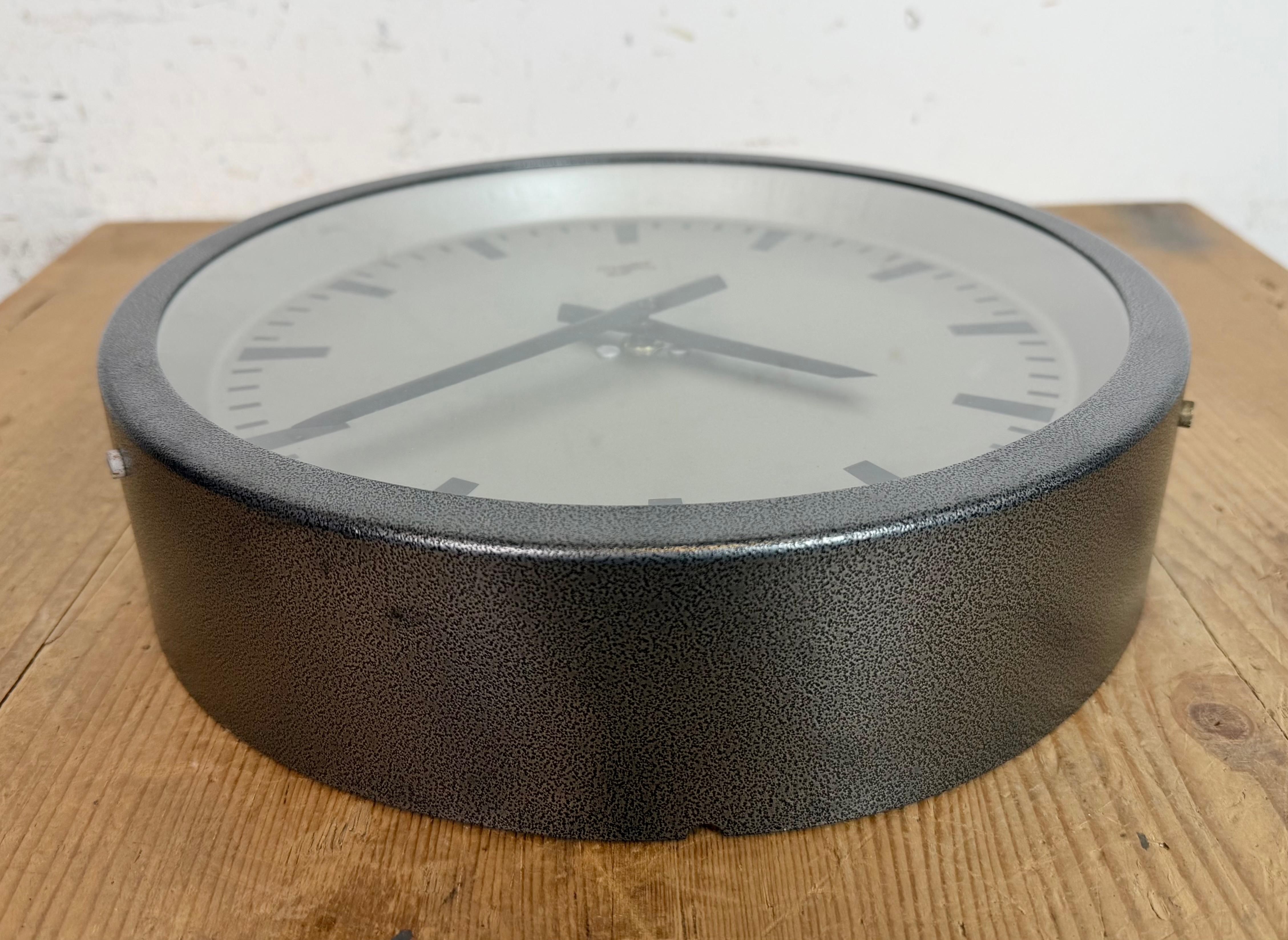 Grey Industrial Factory Wall Clock from Elfema, 1960s im Angebot 5