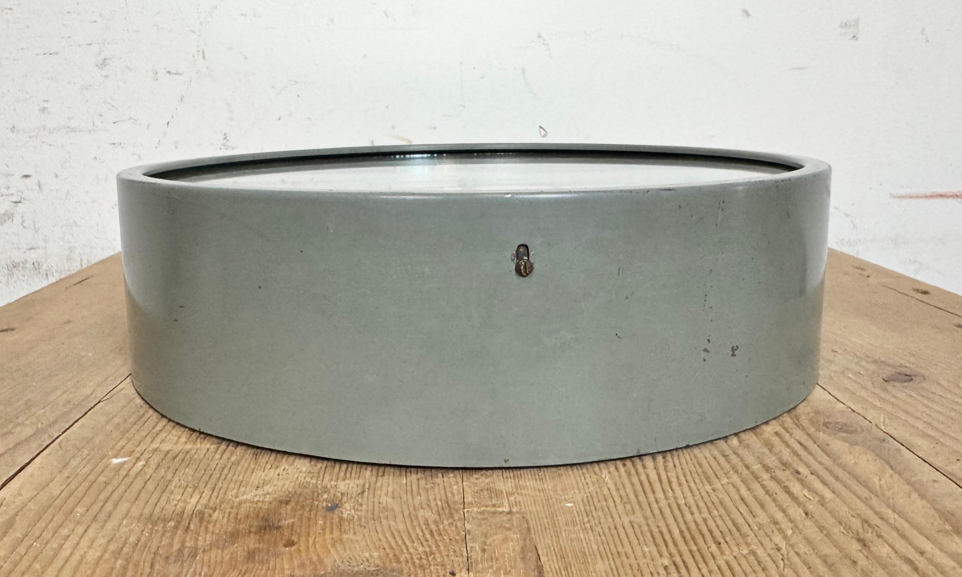 Grey Industrial Factory Wall Clock from IBM, 1950s For Sale 4