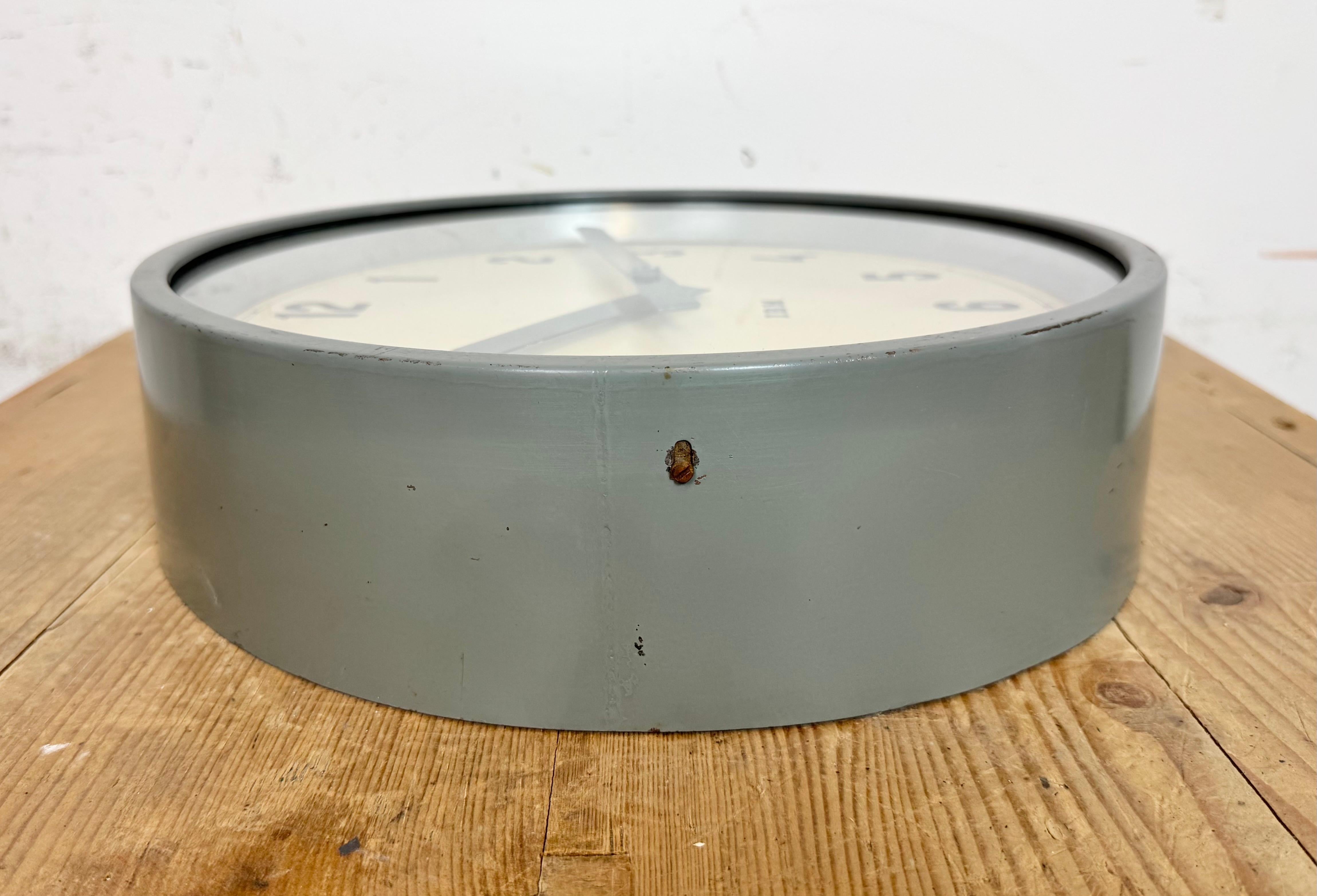 Grey Industrial Factory Wall Clock from IBM, 1950s For Sale 8