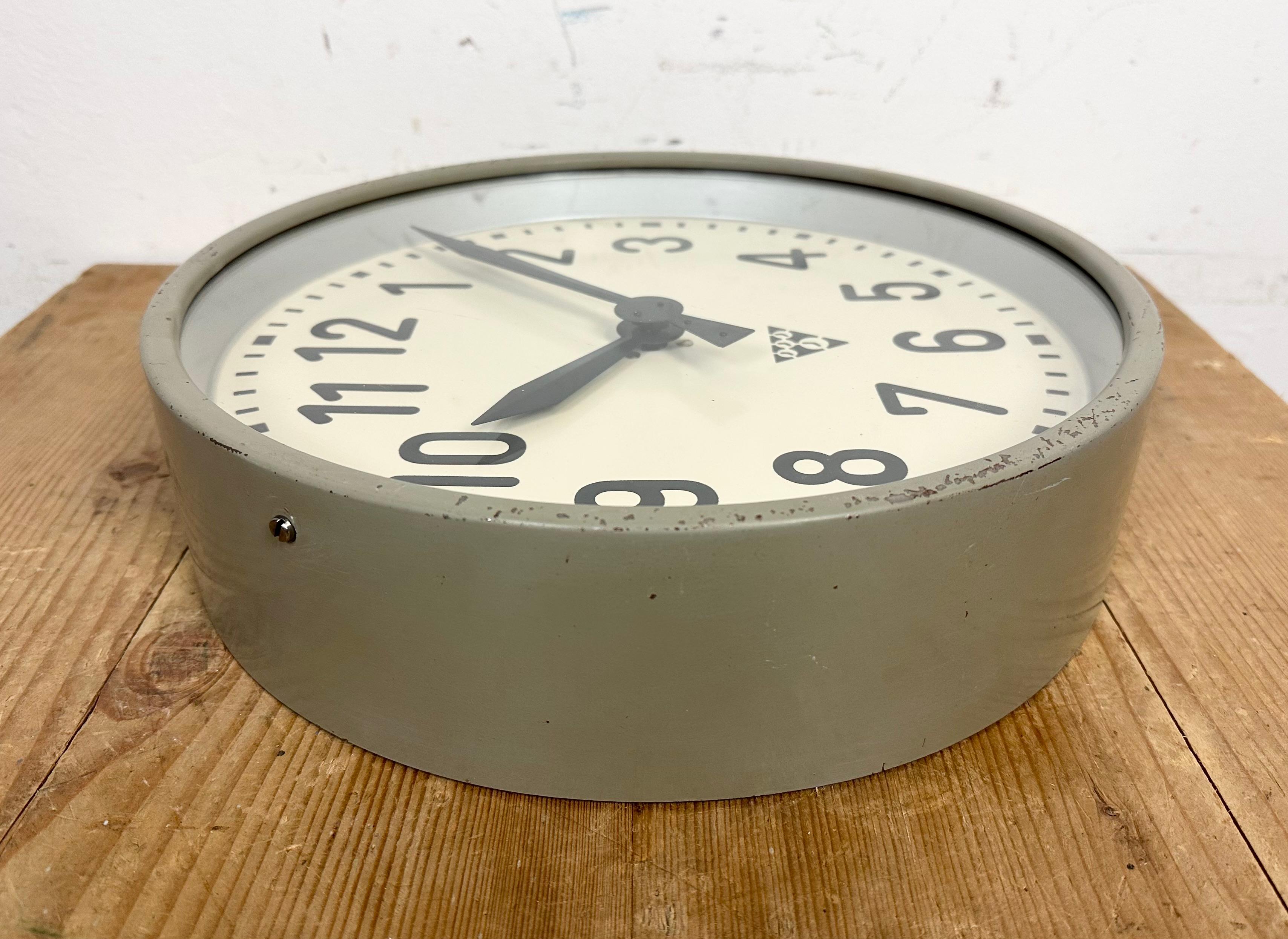 Grey Industrial Factory Wall Clock from Pragotron, 1950s 7