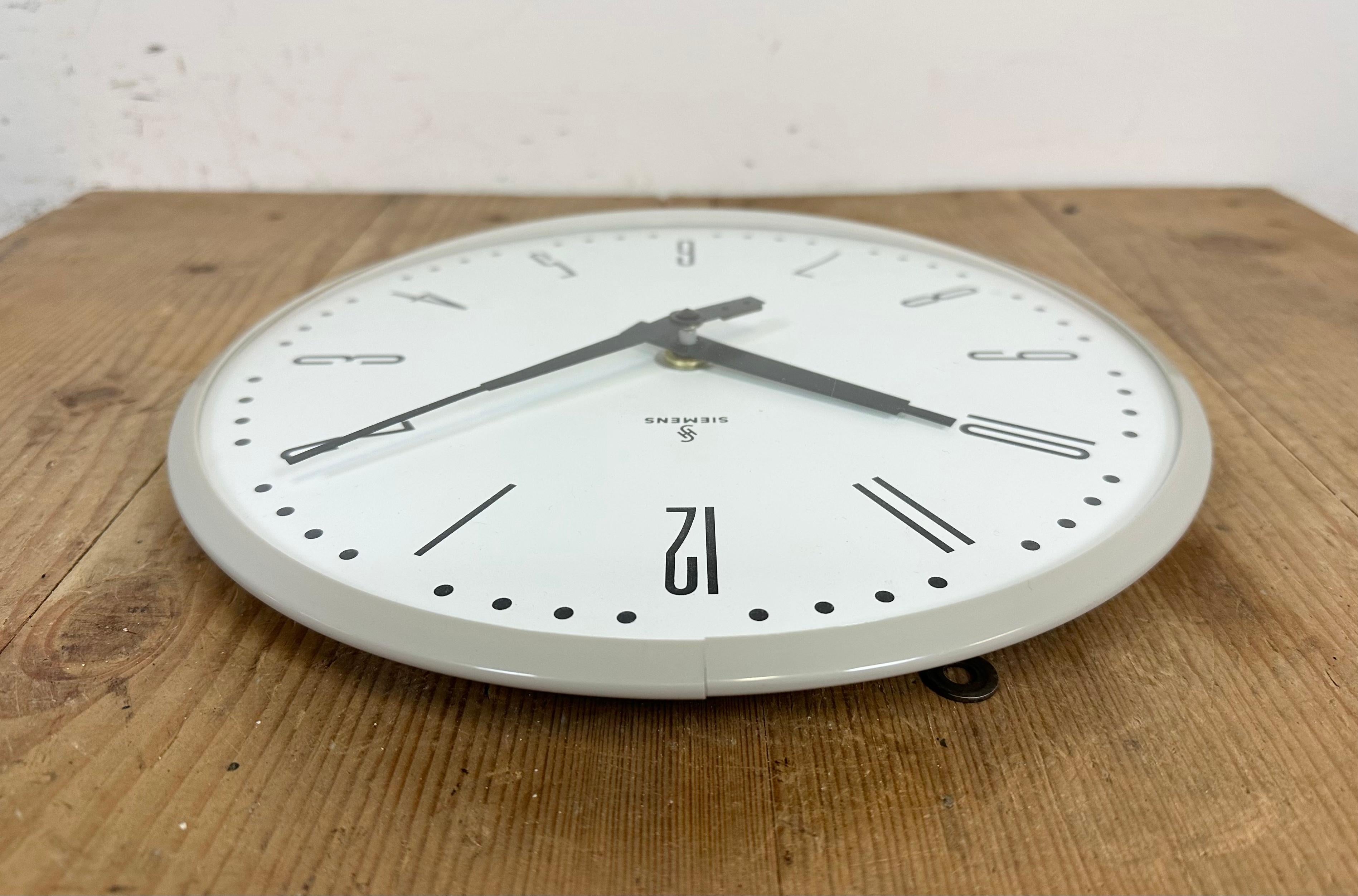Grey Industrial Factory Wall Clock from Siemens, 1970s 6