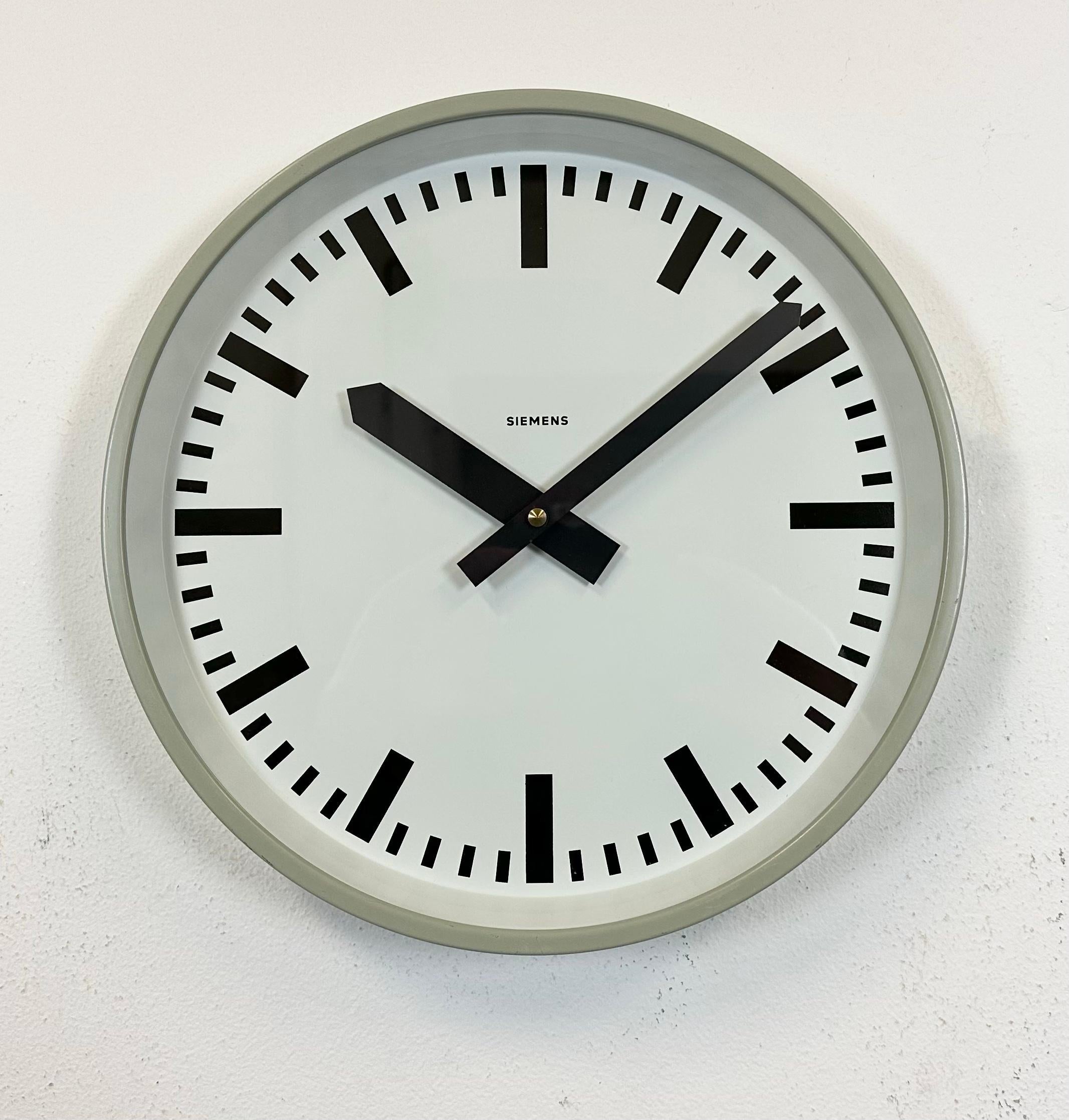 German Grey Industrial Factory Wall Clock from Siemens, 1970s For Sale