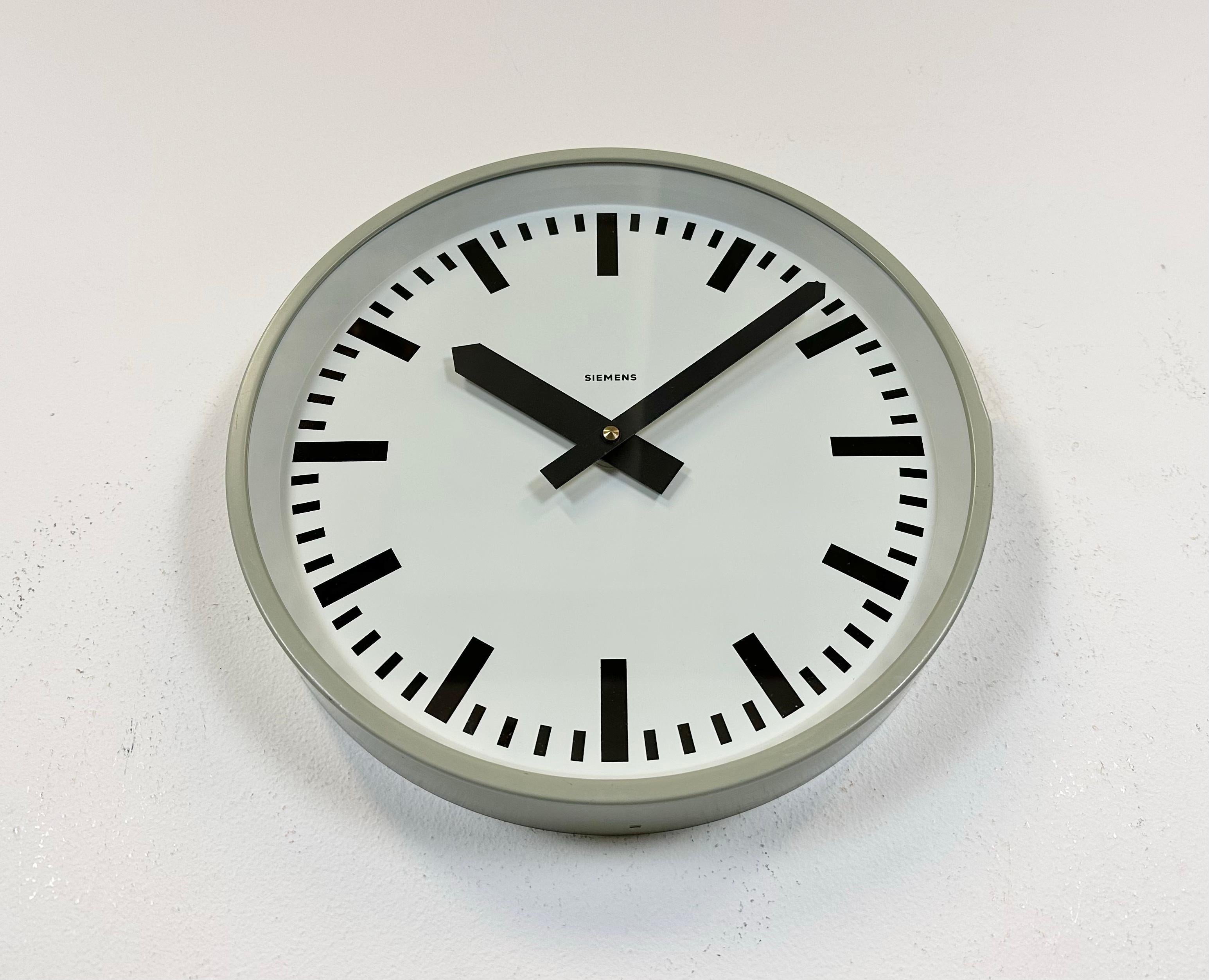 Glass Grey Industrial Factory Wall Clock from Siemens, 1970s For Sale