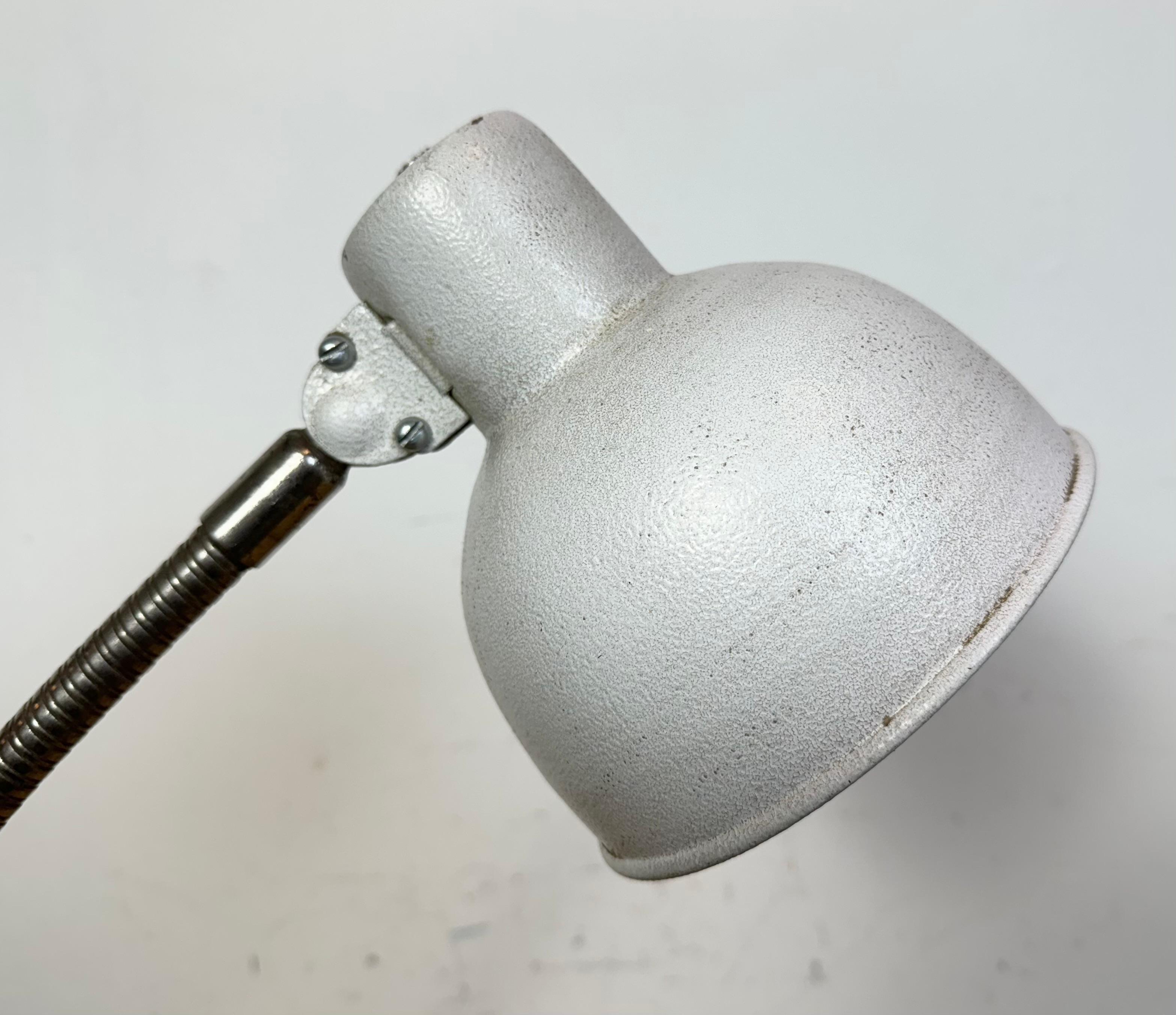 Lampe de table industrielle grise à col de cygne, années 1960 en vente 4