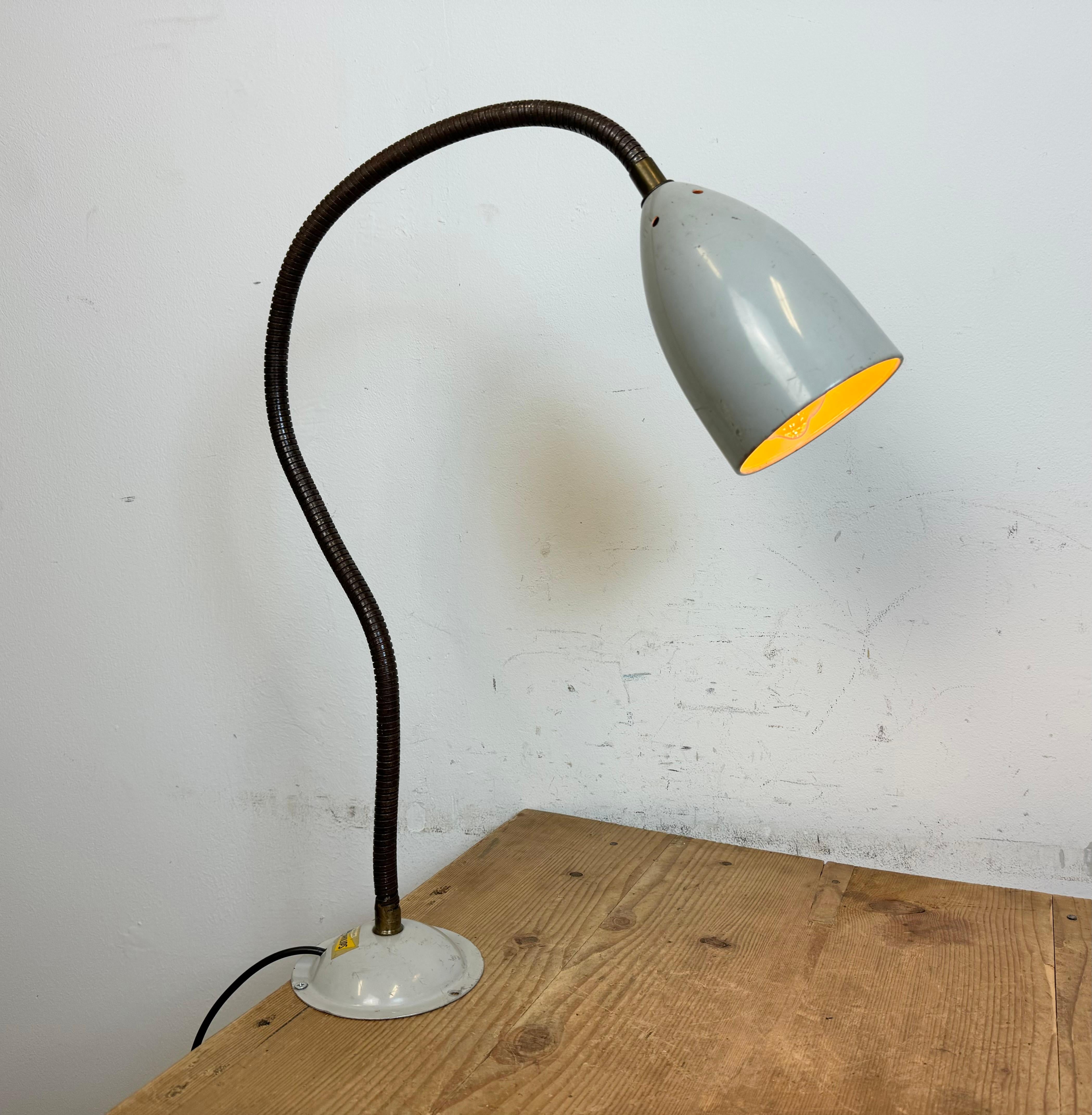 Lampe de bureau industrielle grise à col de cygne de Philips, années 1960 en vente 10