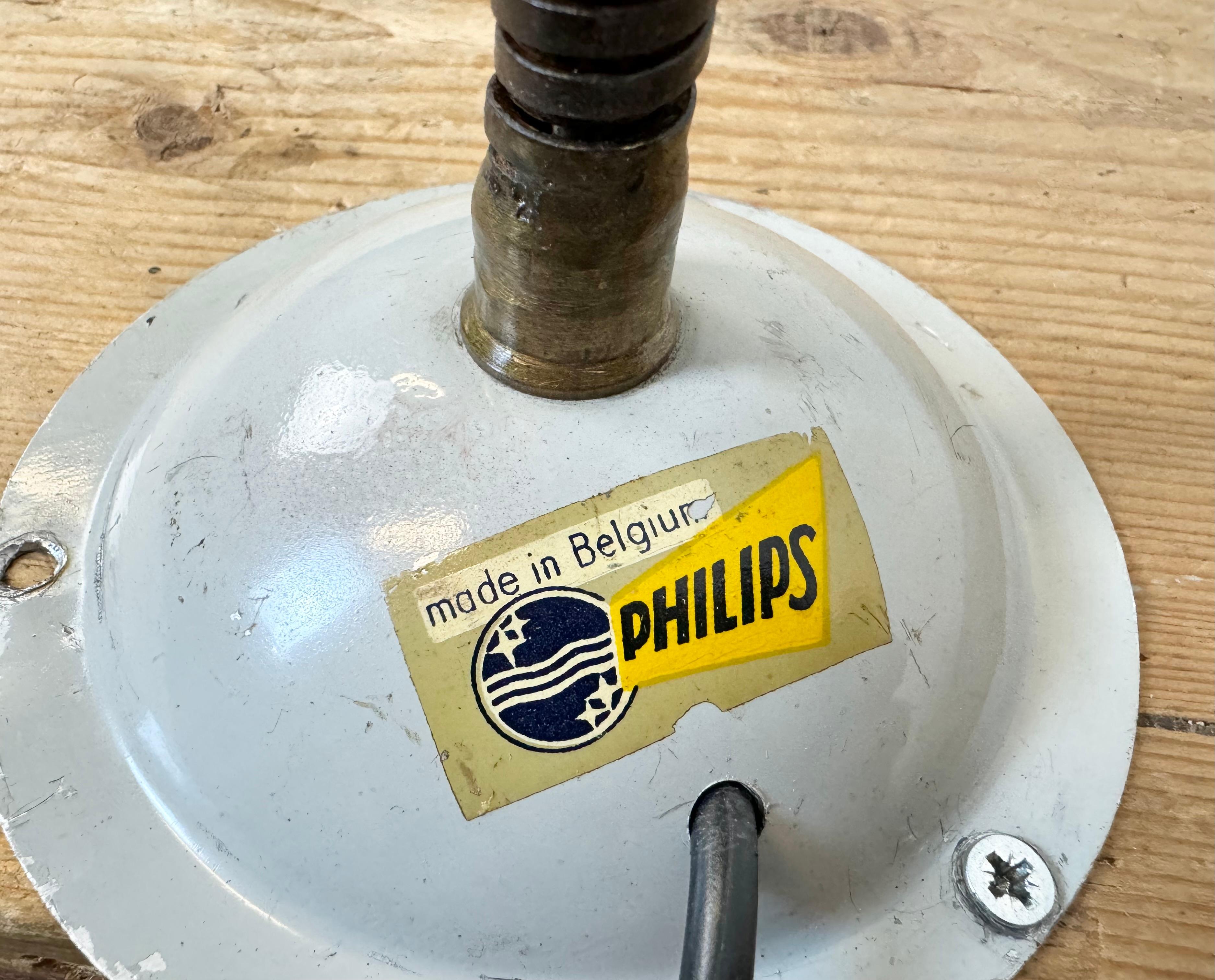 Graue industrielle Schwanenhals-Tischlampe aus Philips, 1960er Jahre (Metall) im Angebot