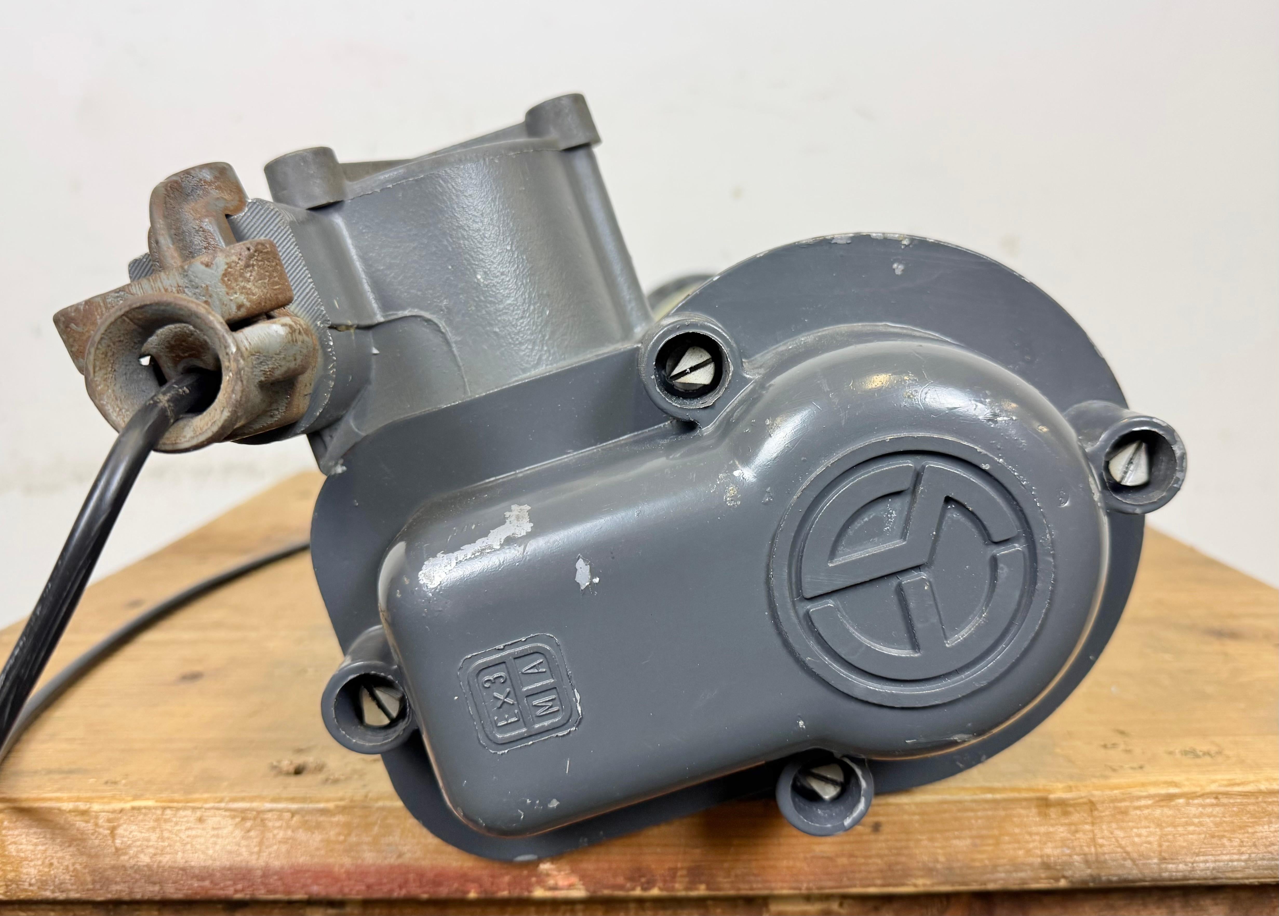 Grey Industrial Hanging Tube Light from Elektrosvit, 1970s For Sale 13