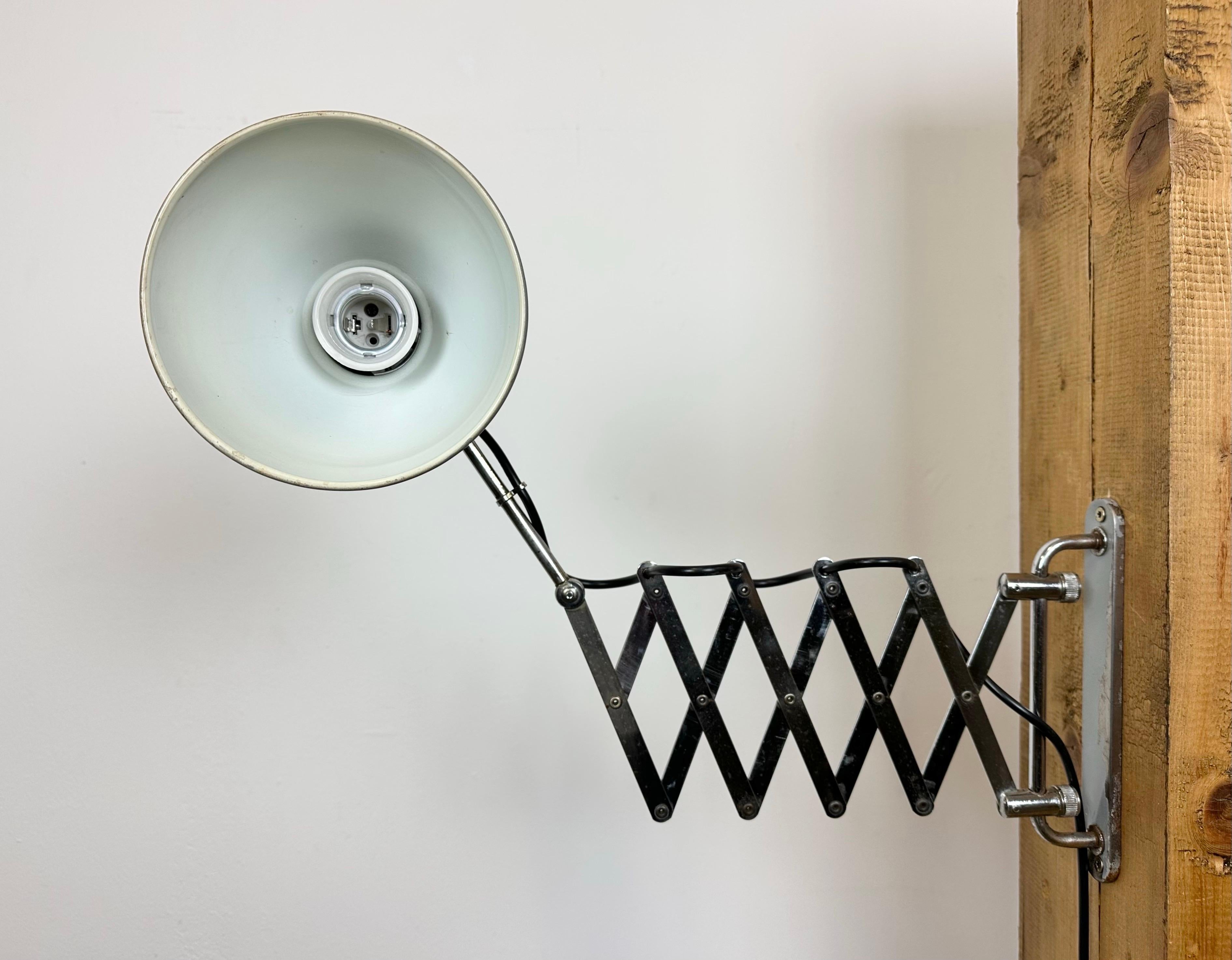 Chrome Grey Industrial Italian Scissor Wall Lamp, 1960s For Sale