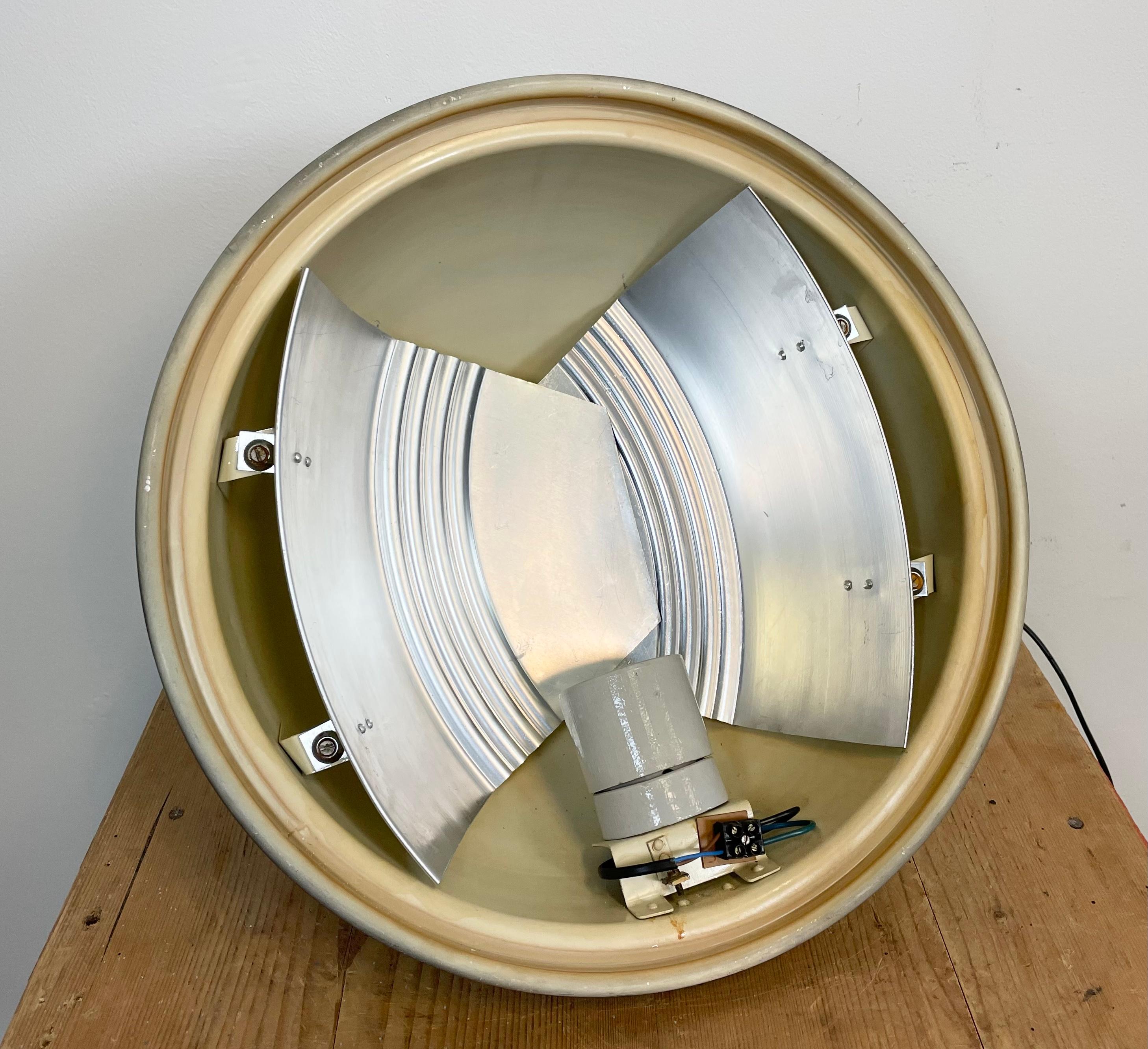 Lampe à suspension industrielle grise avec couvercle en verre transparent, années 1970 en vente 8