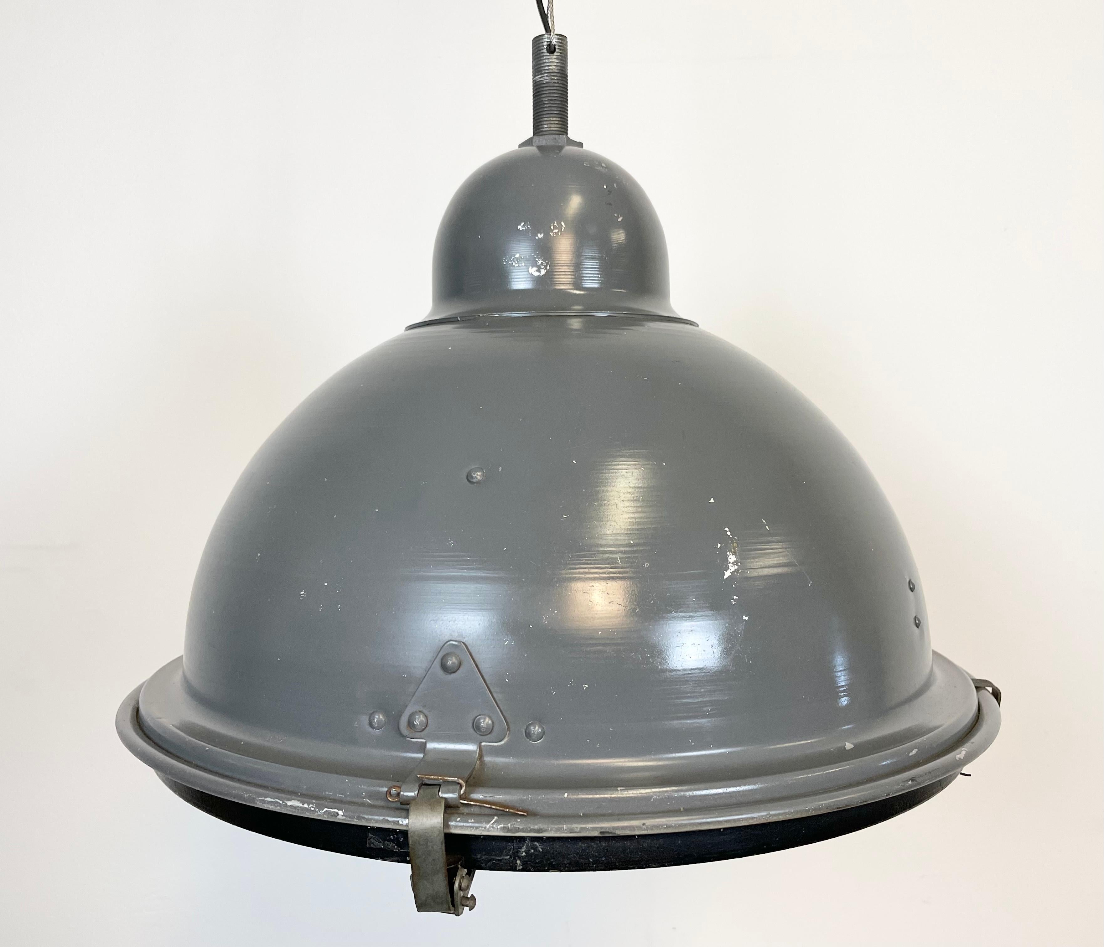 Industriel Lampe à suspension industrielle grise avec couvercle en verre transparent, années 1970 en vente