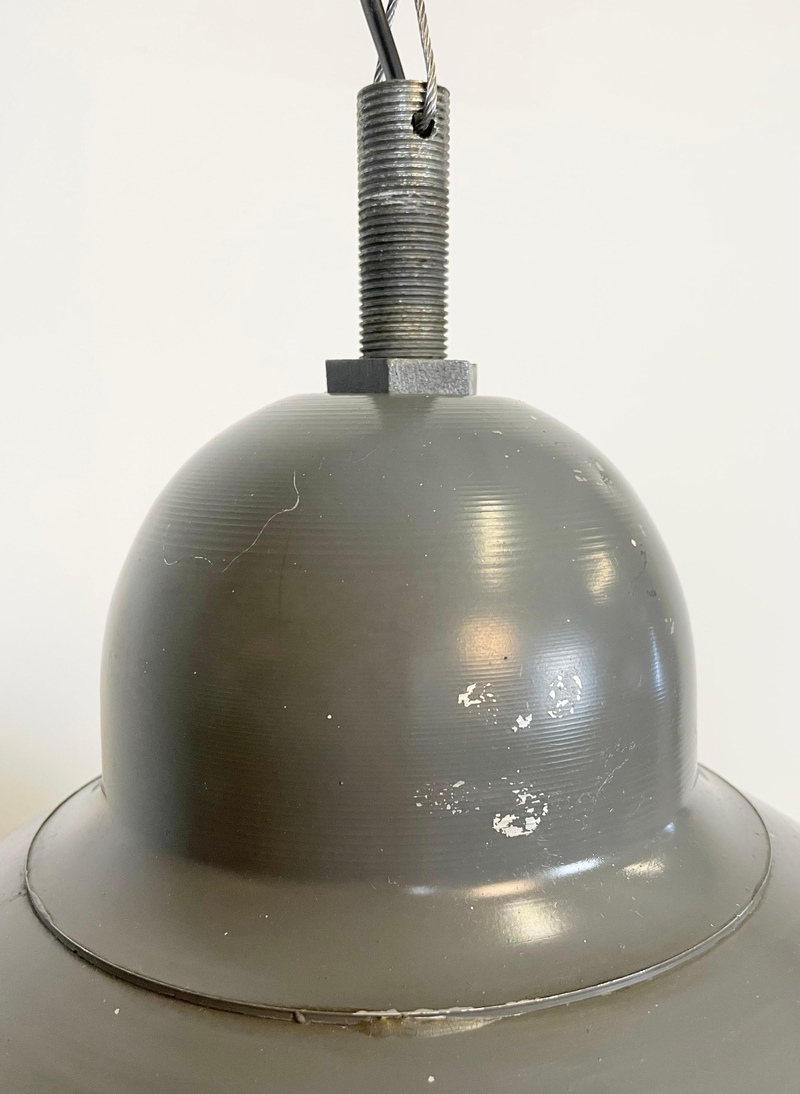Lampe à suspension industrielle grise avec couvercle en verre transparent, années 1970 en vente 2