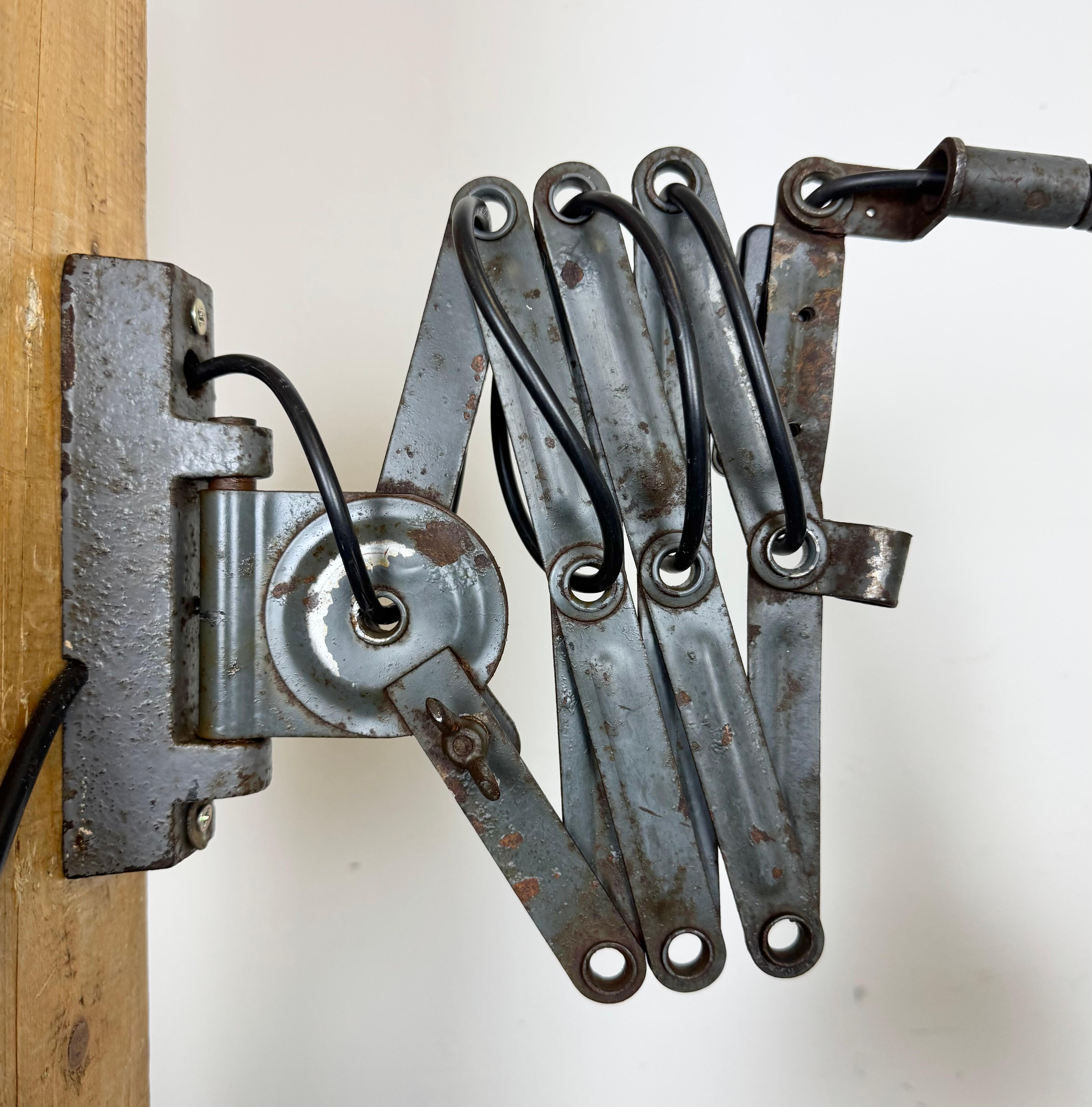 Grey Industrial Scissor Wall Lamp from Elektroinstala, 1960s For Sale 5