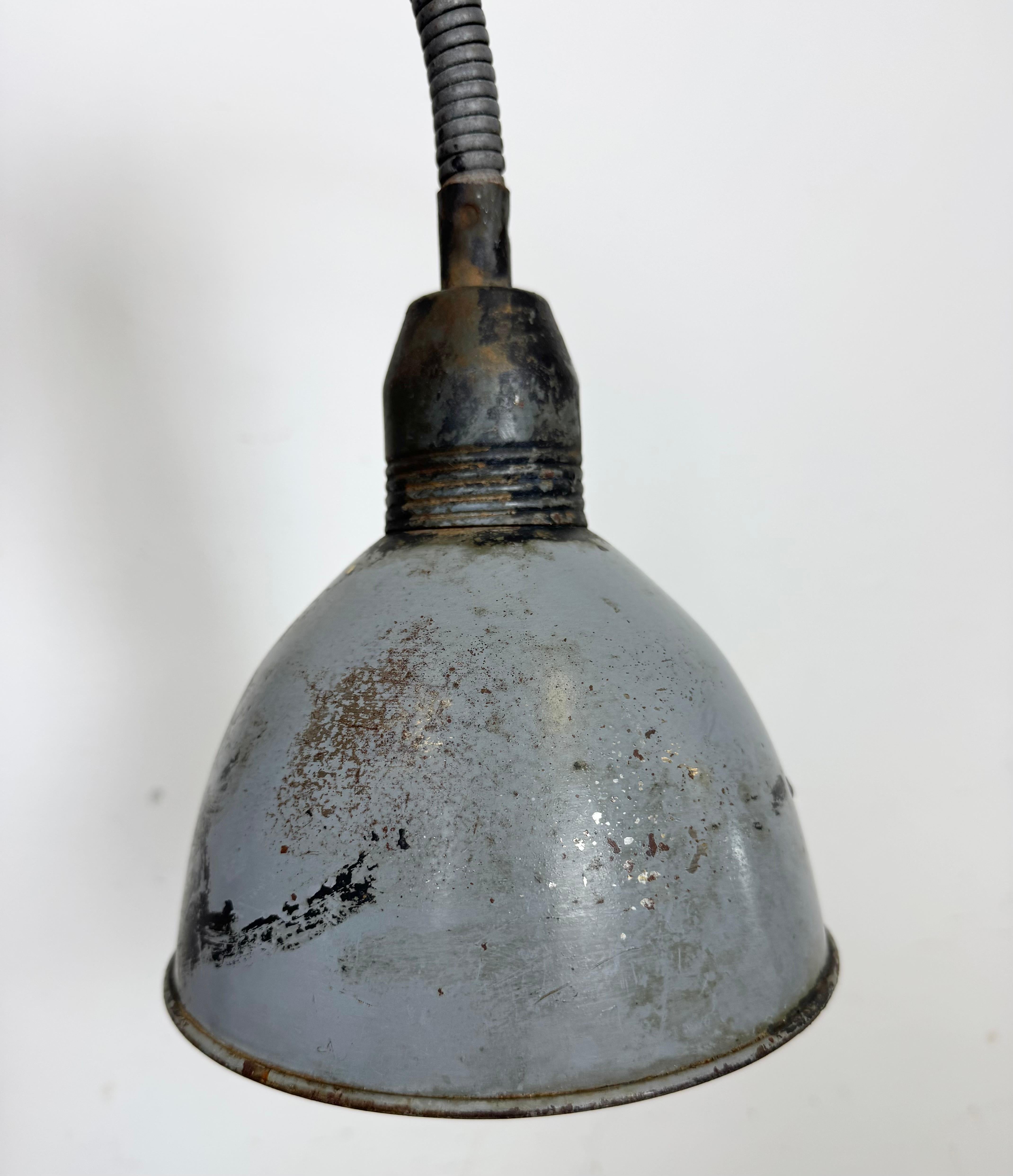 Grey Industrial Scissor Wall Lamp from Elektroinstala, 1960s For Sale 6