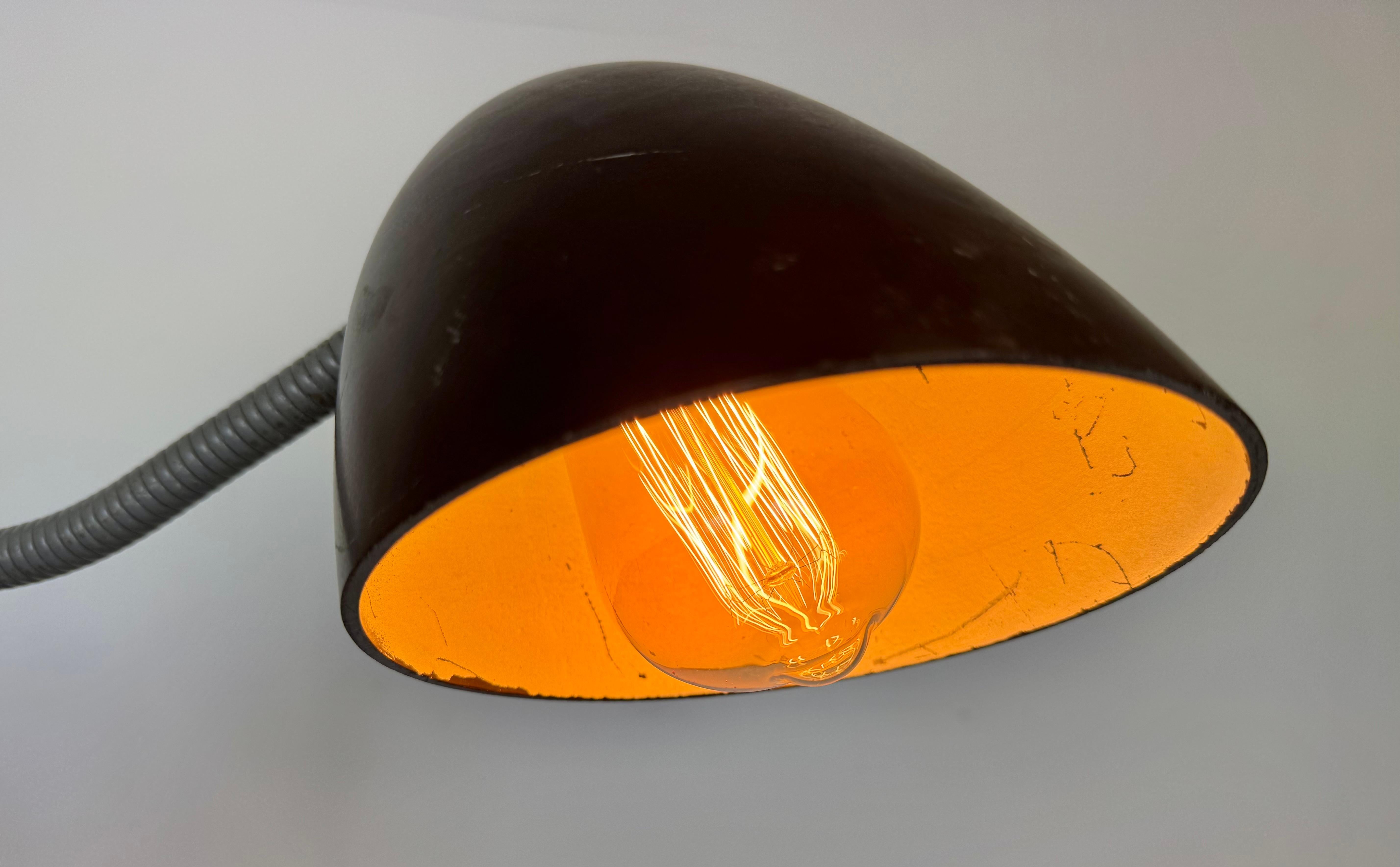 Lámpara de pared de tijera industrial gris de Elektroinstala, años 60 en venta 6