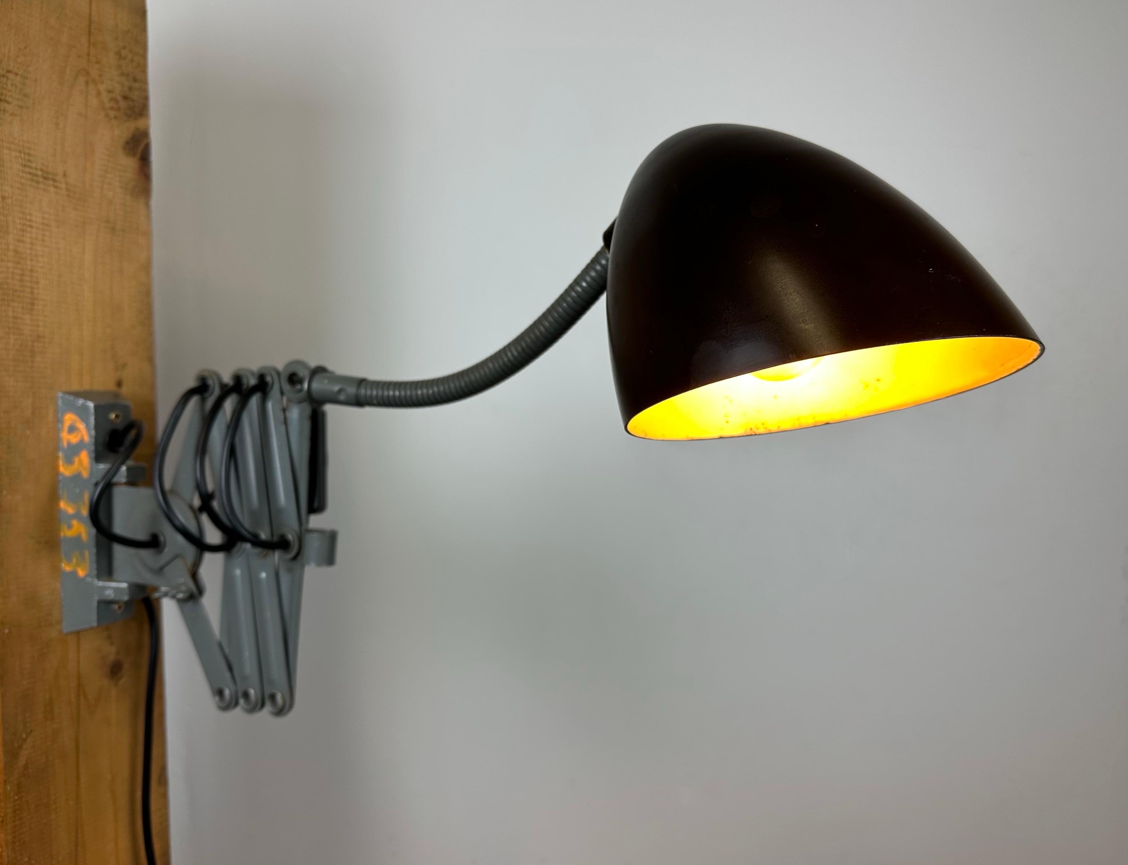 Grey Industrial Scissor Wall Lamp from Elektroinstala, 1960s For Sale 8