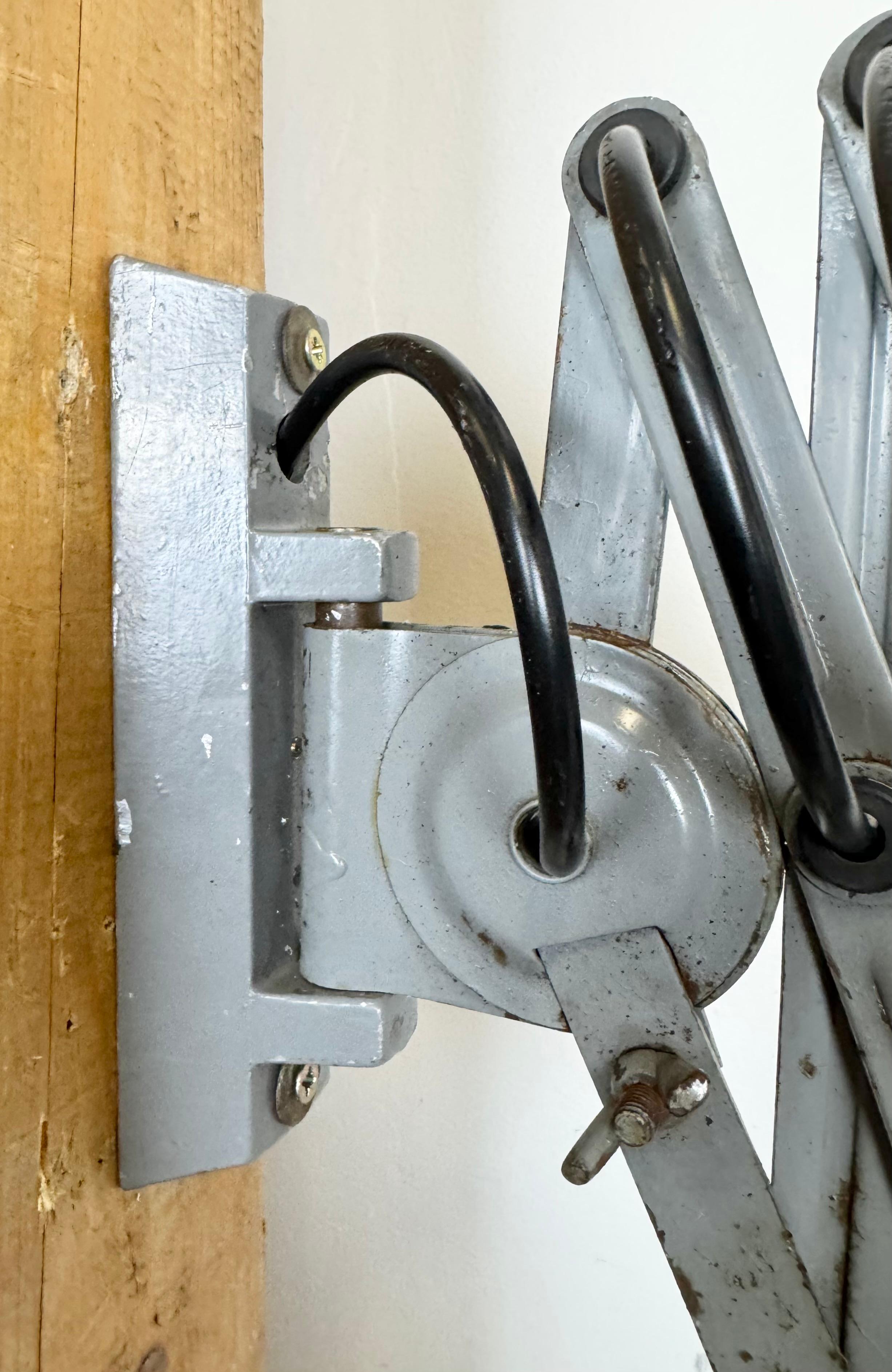 Grey Industrial Scissor Wall Lamp from Elektroinstala, 1960s For Sale 9
