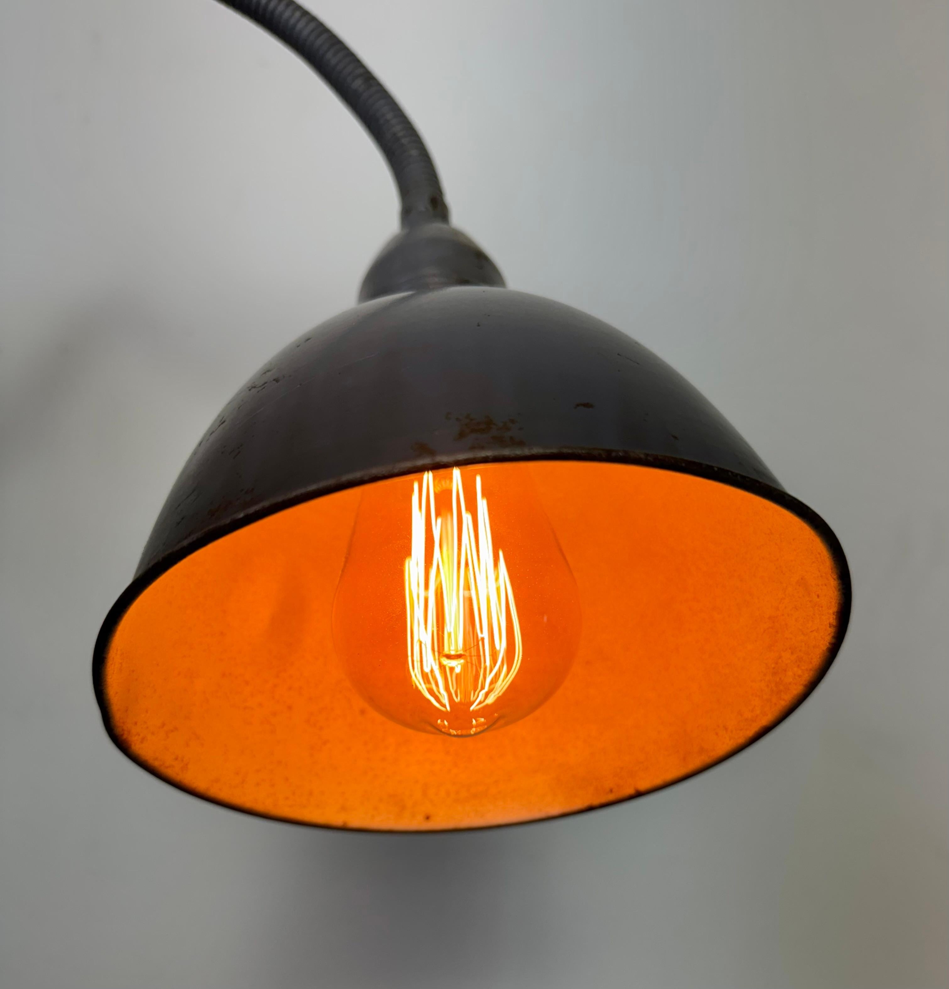 Lampada da parete a forbice industriale grigia di Elektroinstala, anni '60 in vendita 9
