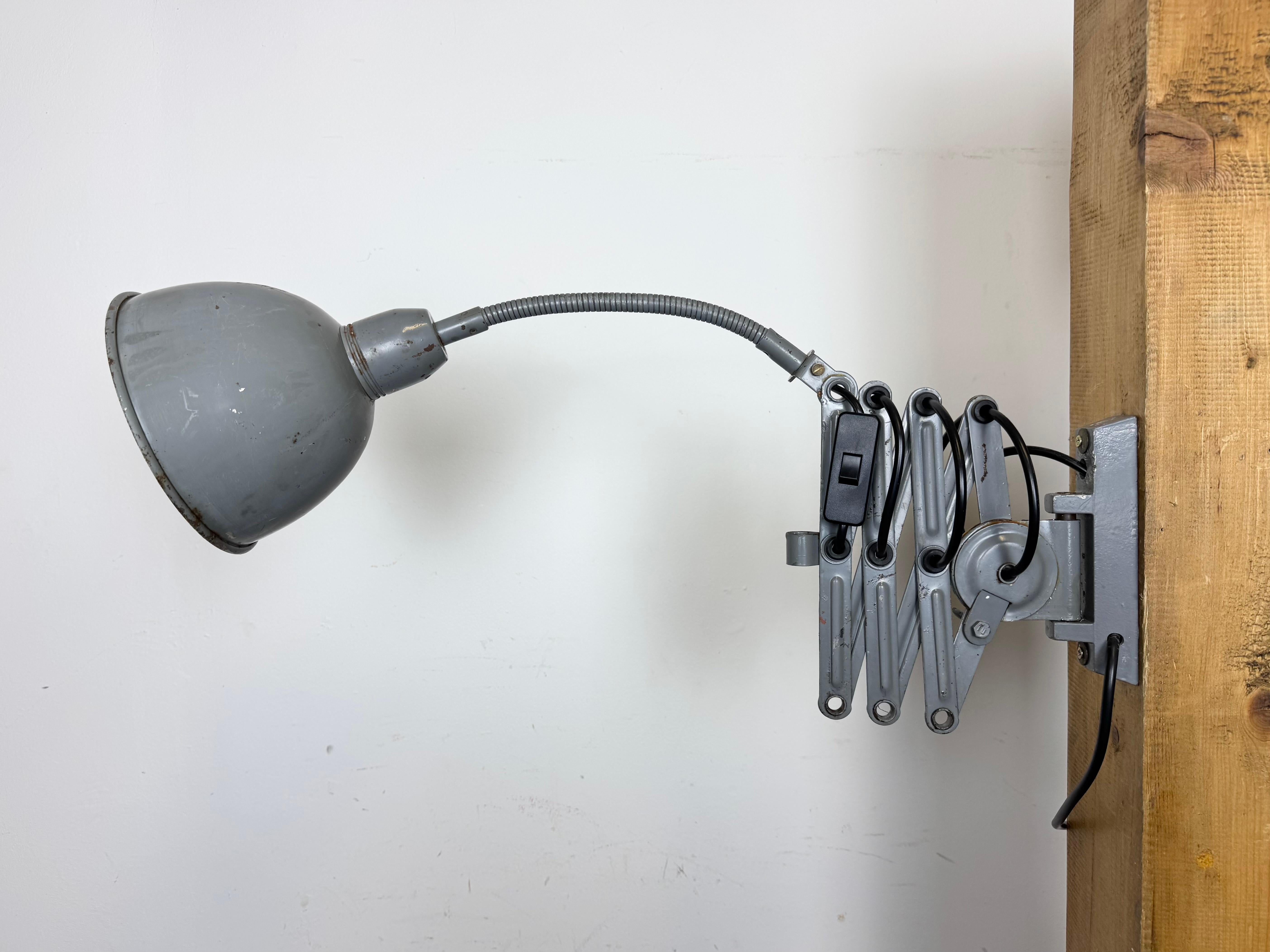 Grey Industrial Scissor Wall Lamp from Elektroinstala, 1960s For Sale 1