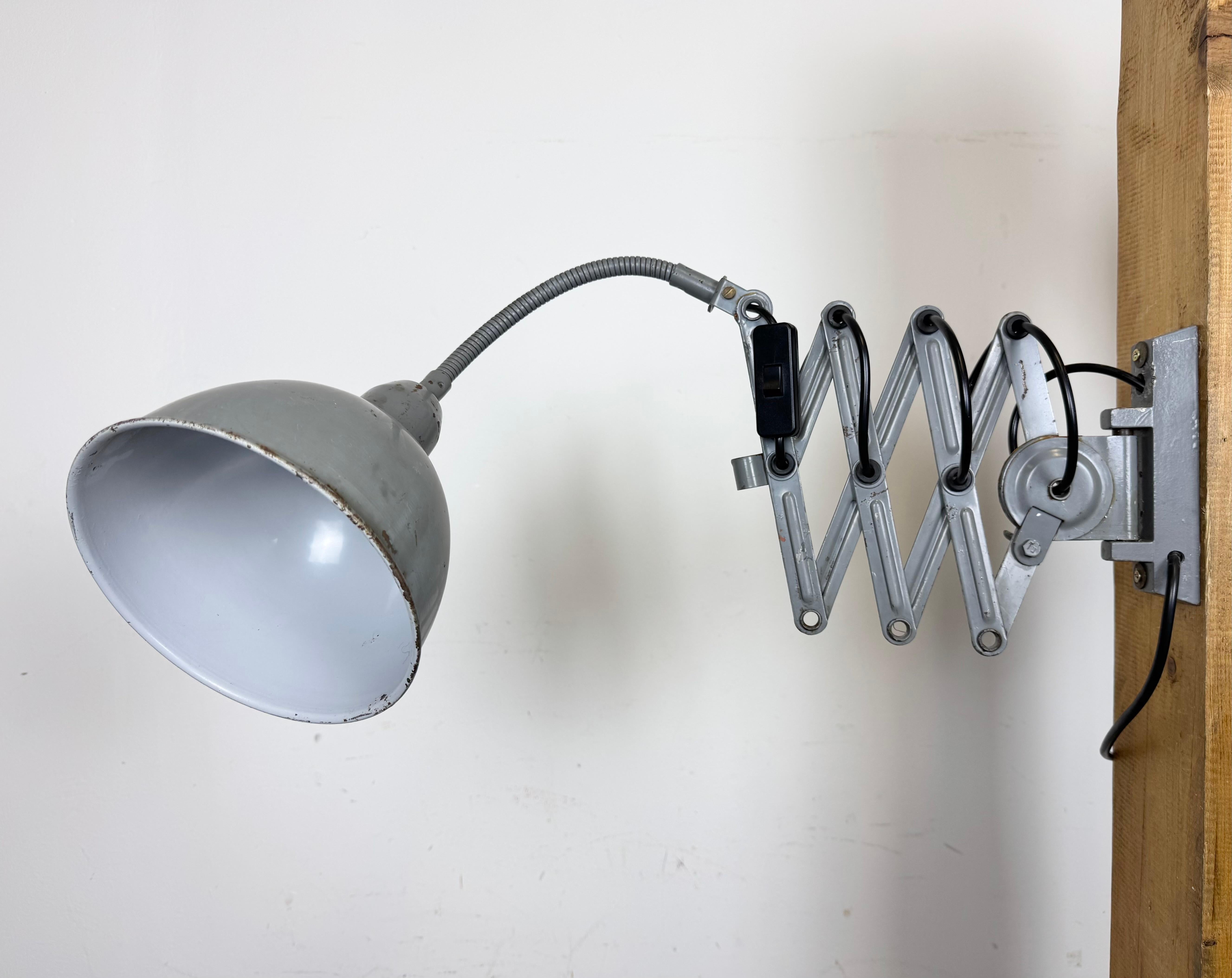 Grey Industrial Scissor Wall Lamp from Elektroinstala, 1960s For Sale 2