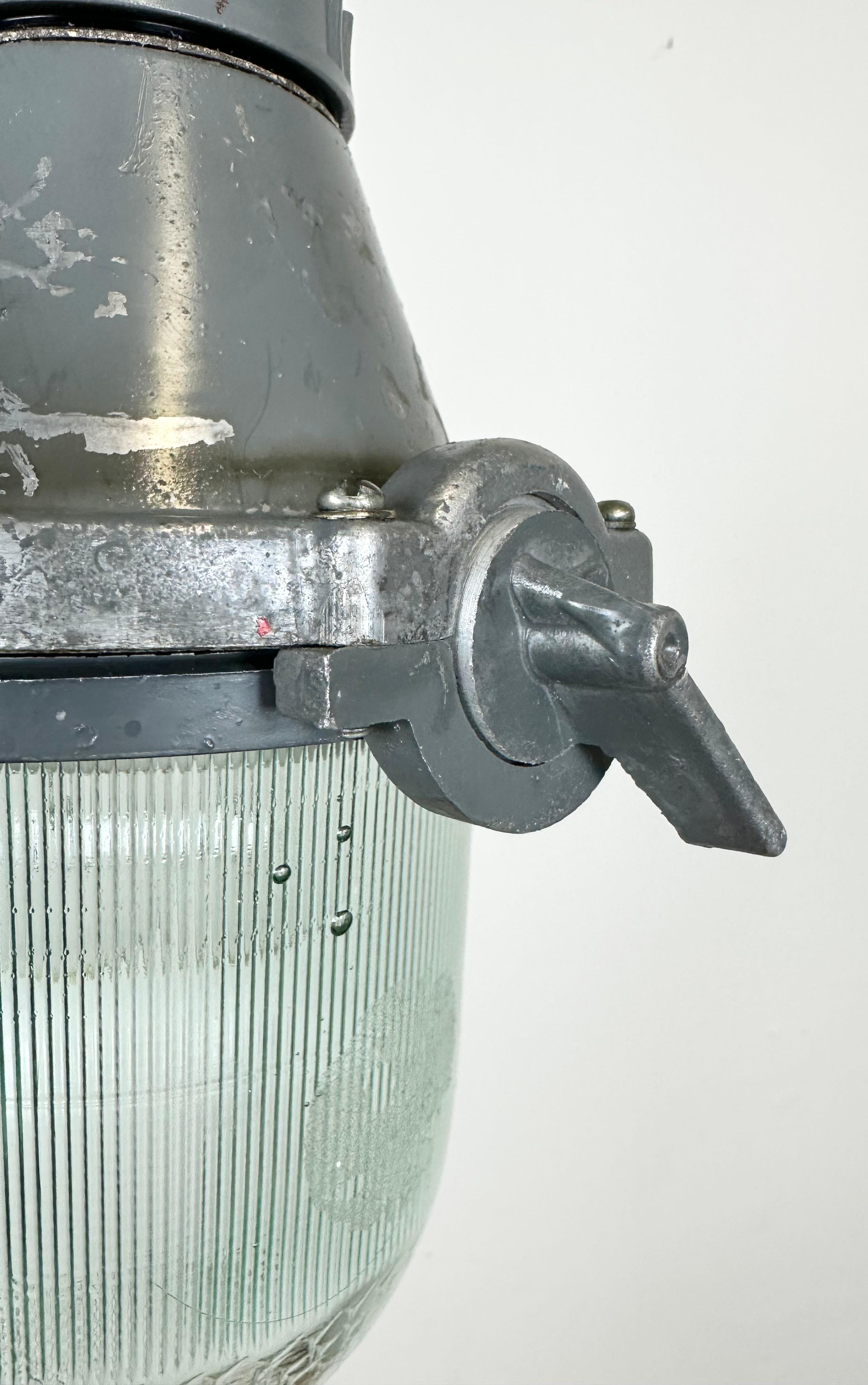 Lampada a sospensione sovietica industriale grigia, anni '60 in vendita 1