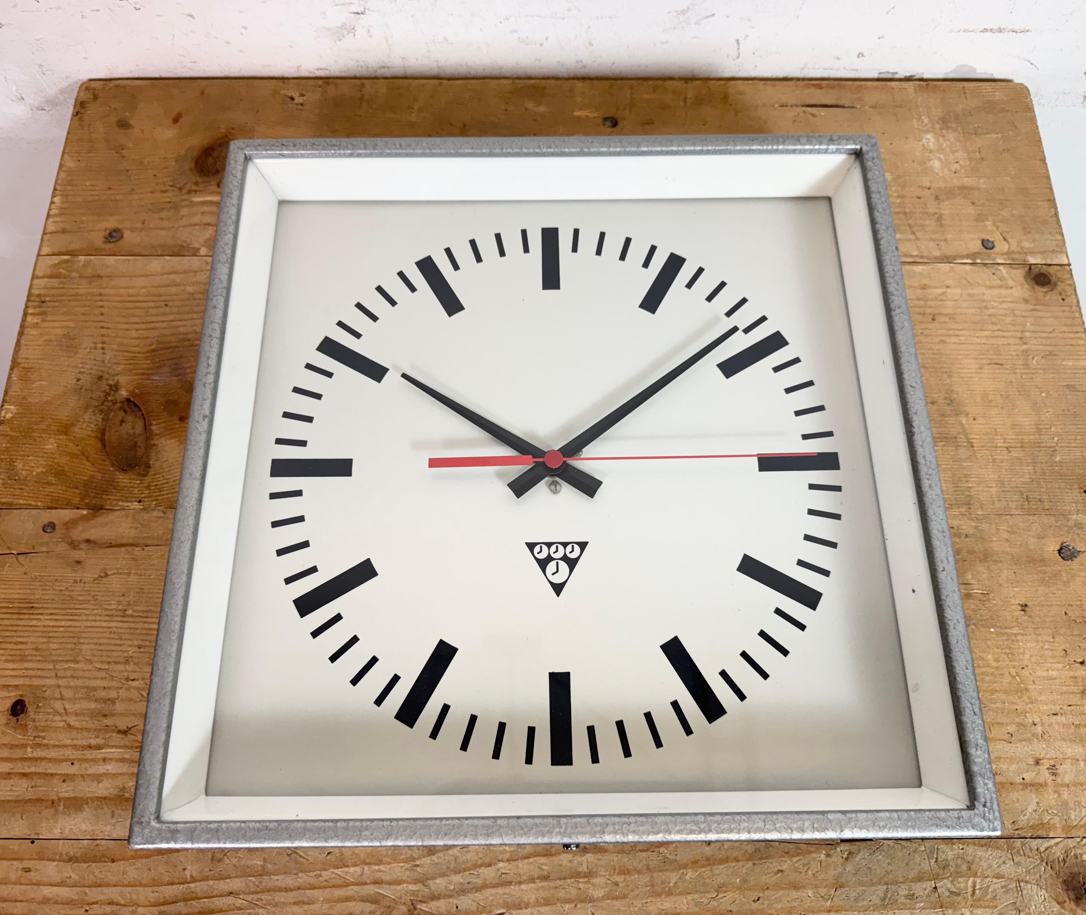 Grey Industrial Square Wall Clock from Pragotron, 1970s For Sale 5