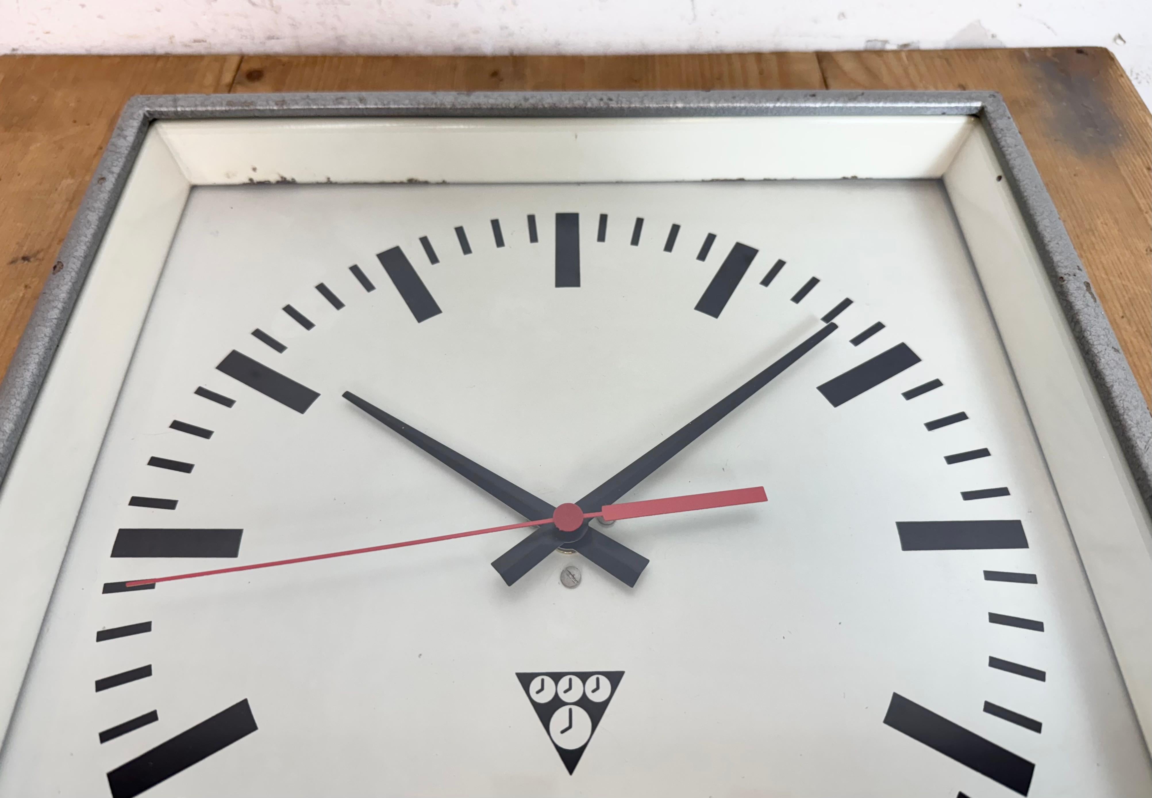 Grey Industrial Square Wall Clock from Pragotron, 1970s For Sale 5