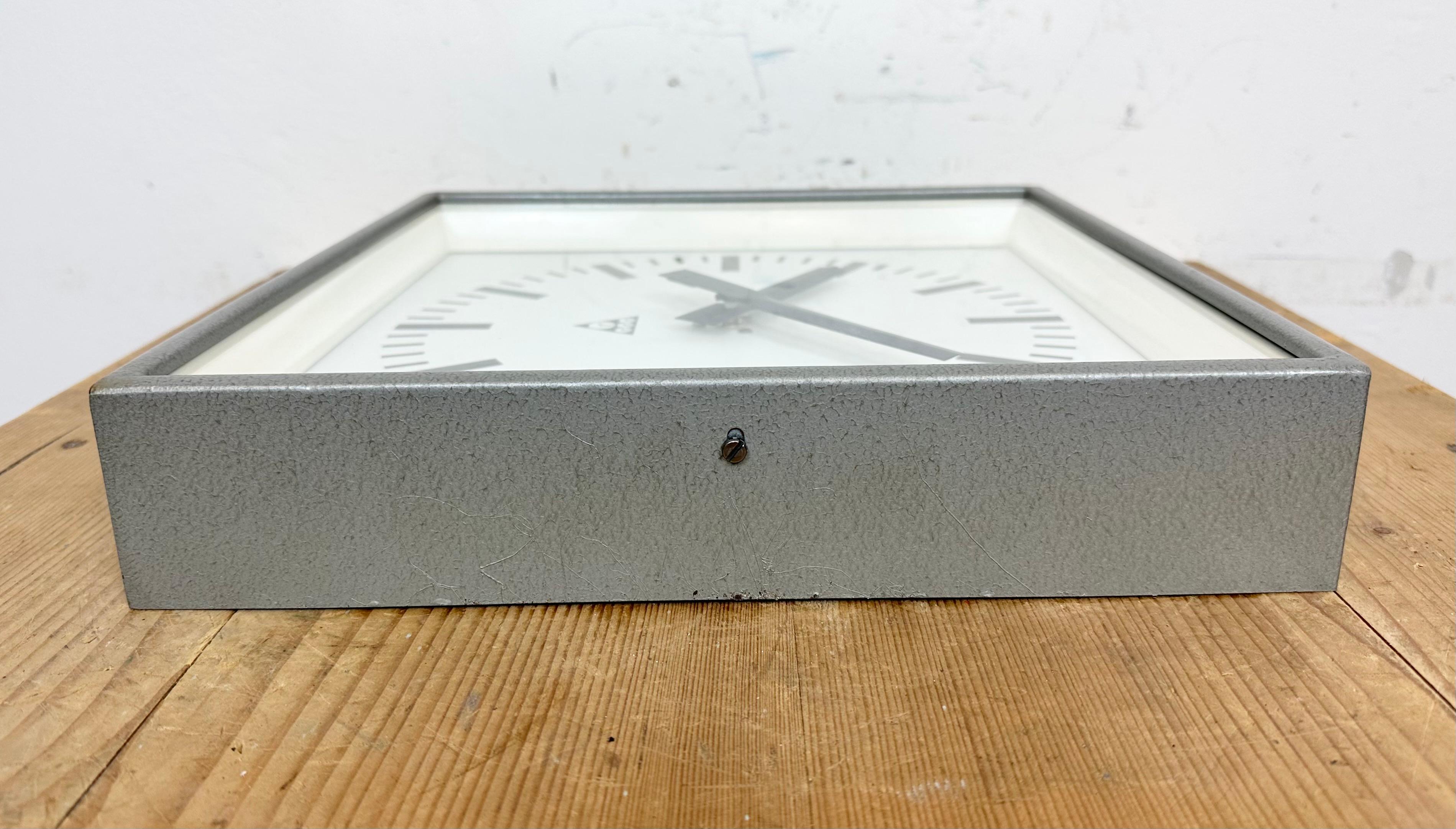 Grey Industrial Square Wall Clock from Pragotron, 1970s For Sale 6